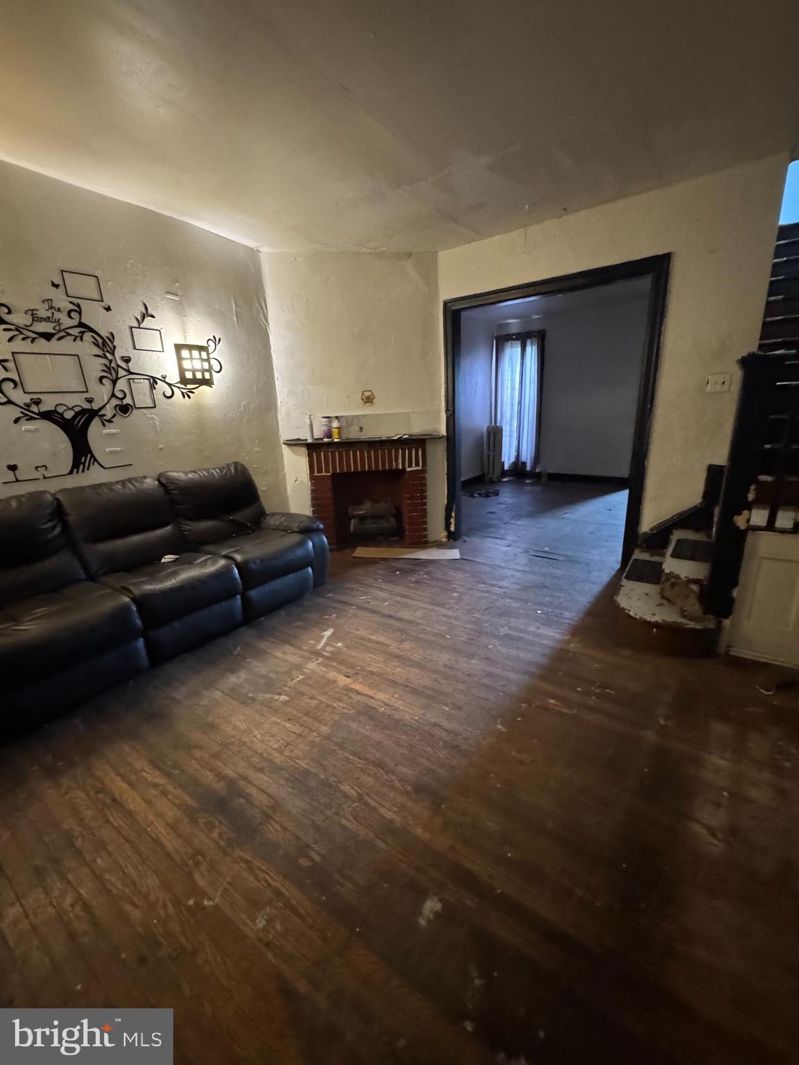 5112 WYALUSING AVENUE
