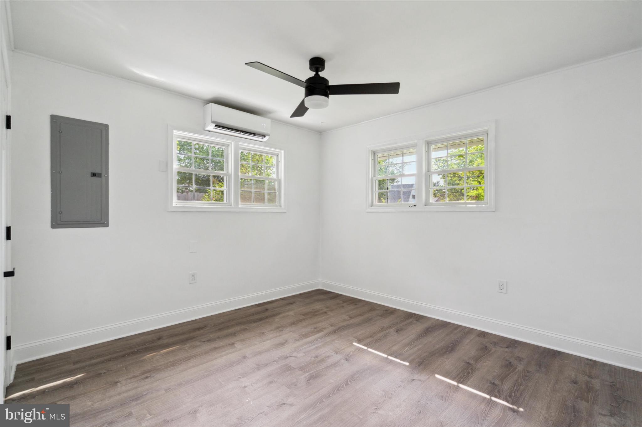 INDIAN CREEK - Residential