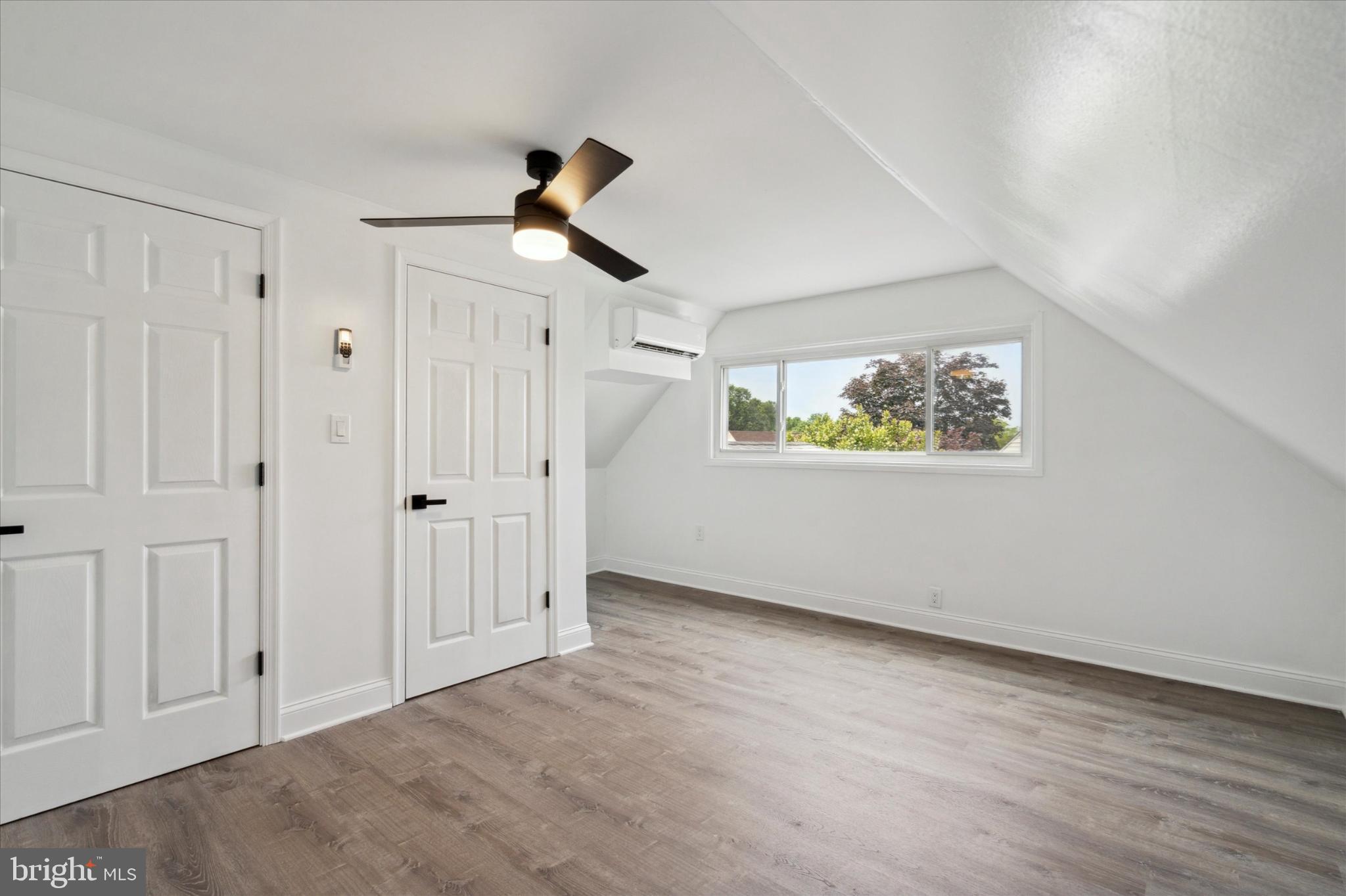 INDIAN CREEK - Residential