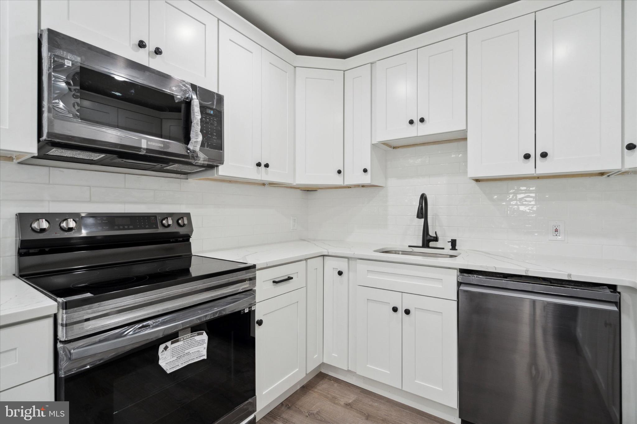 INDIAN CREEK - Residential