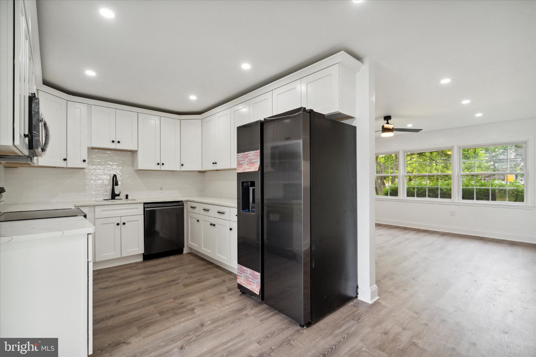 INDIAN CREEK - Residential