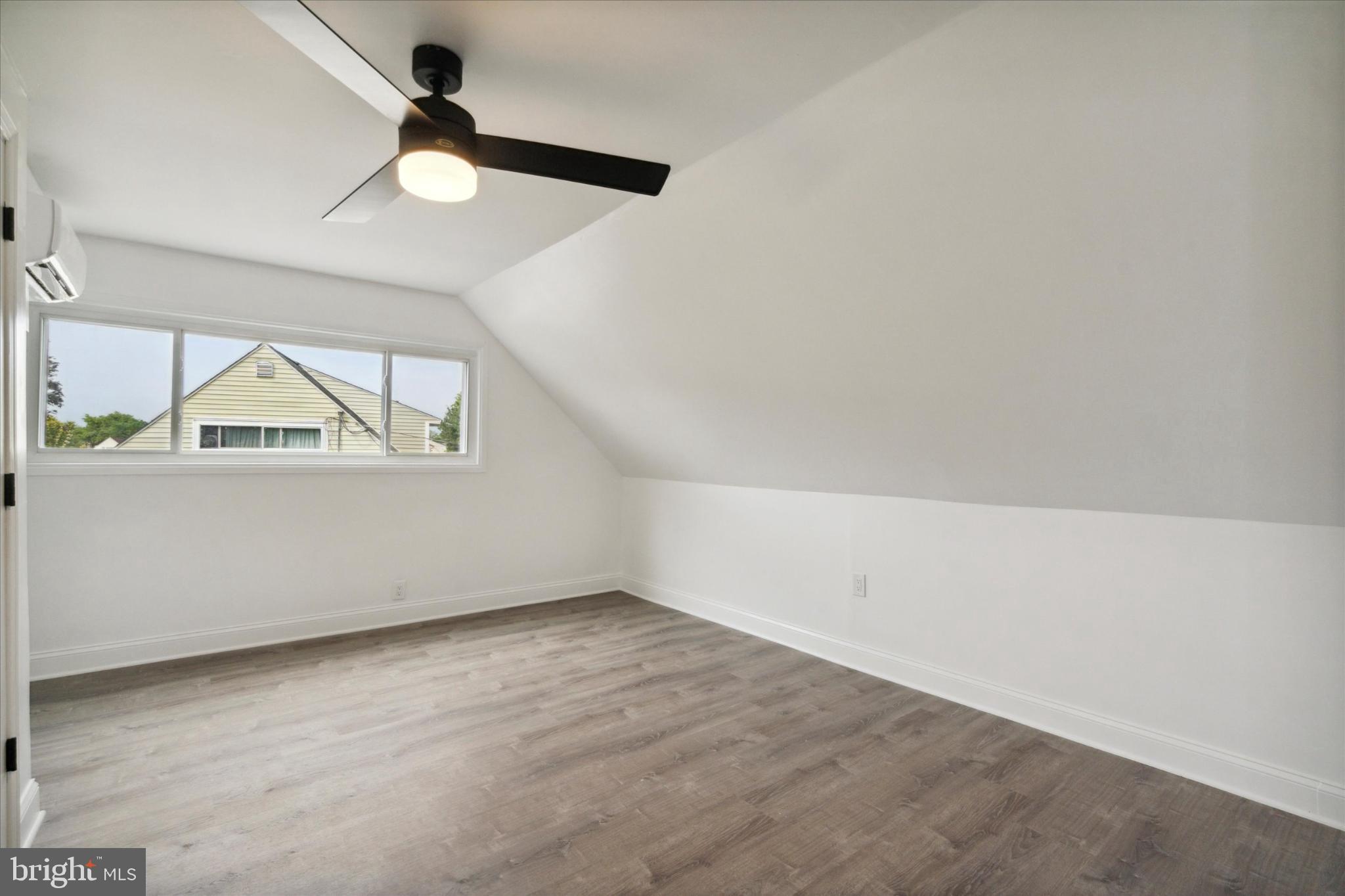 INDIAN CREEK - Residential