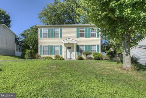 Homes For Rent - 5678 Sutter Lane<br/> WOODBRIDGE, VA 22193