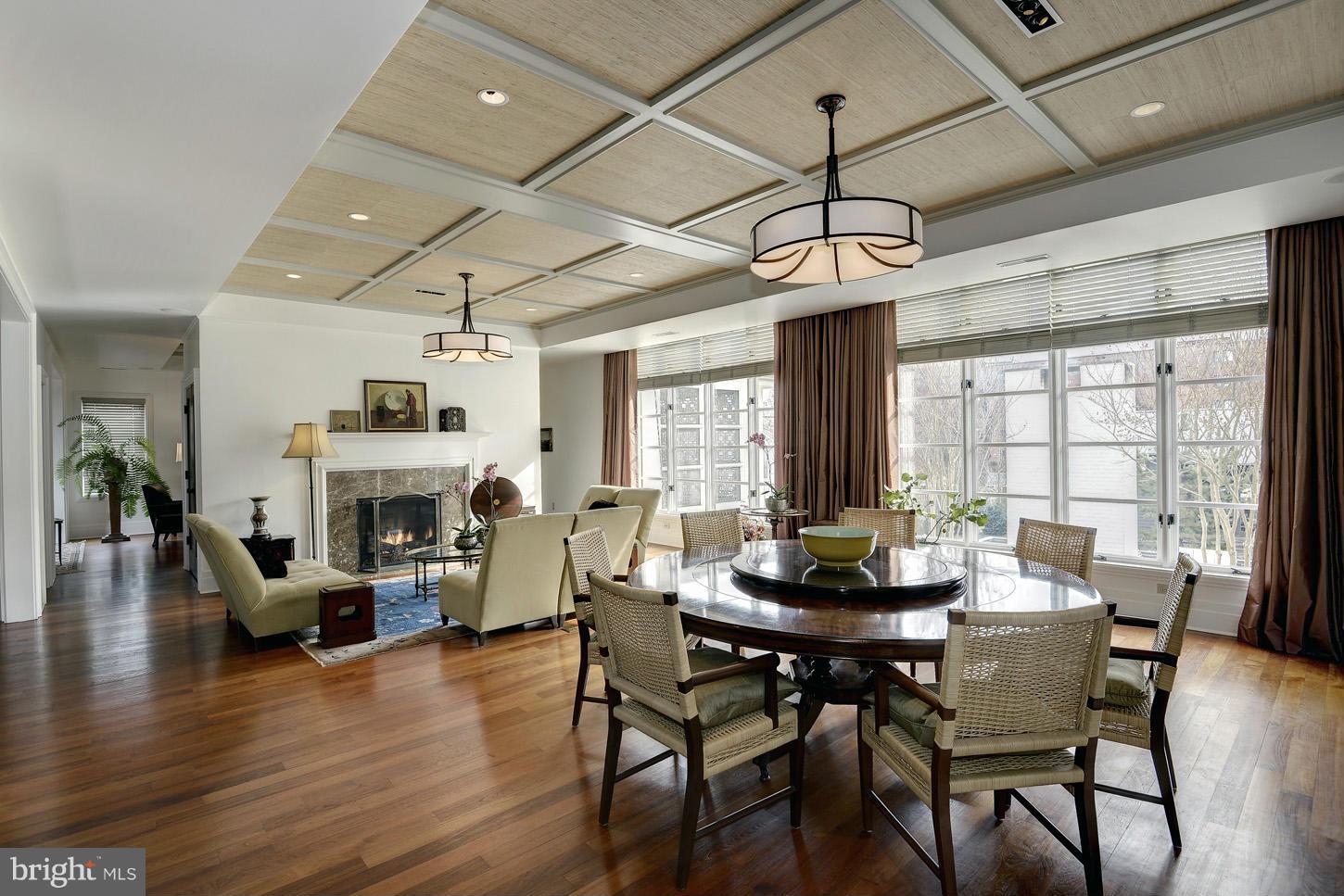 VIRGINIA SQUARE - Residential