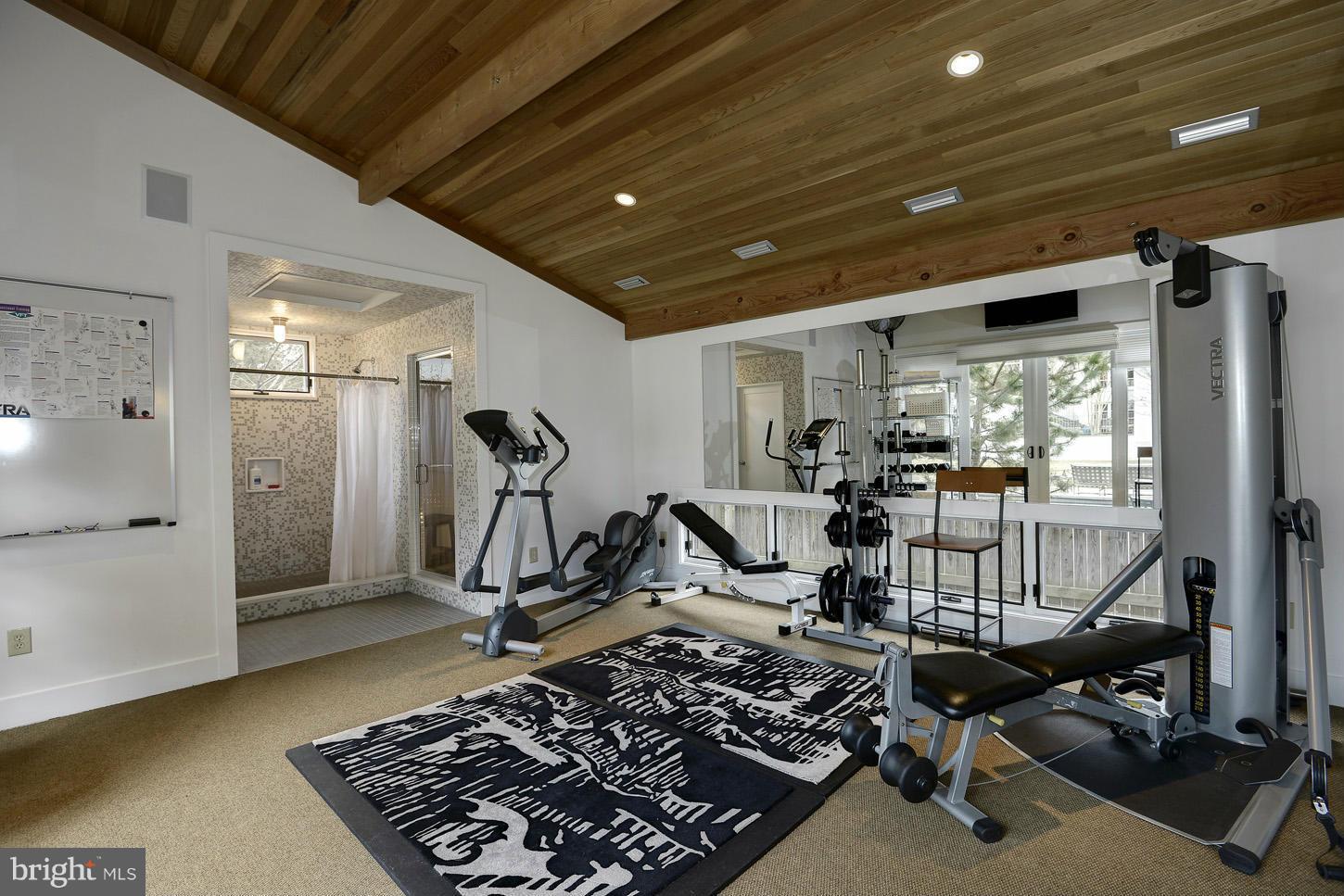 VIRGINIA SQUARE - Residential