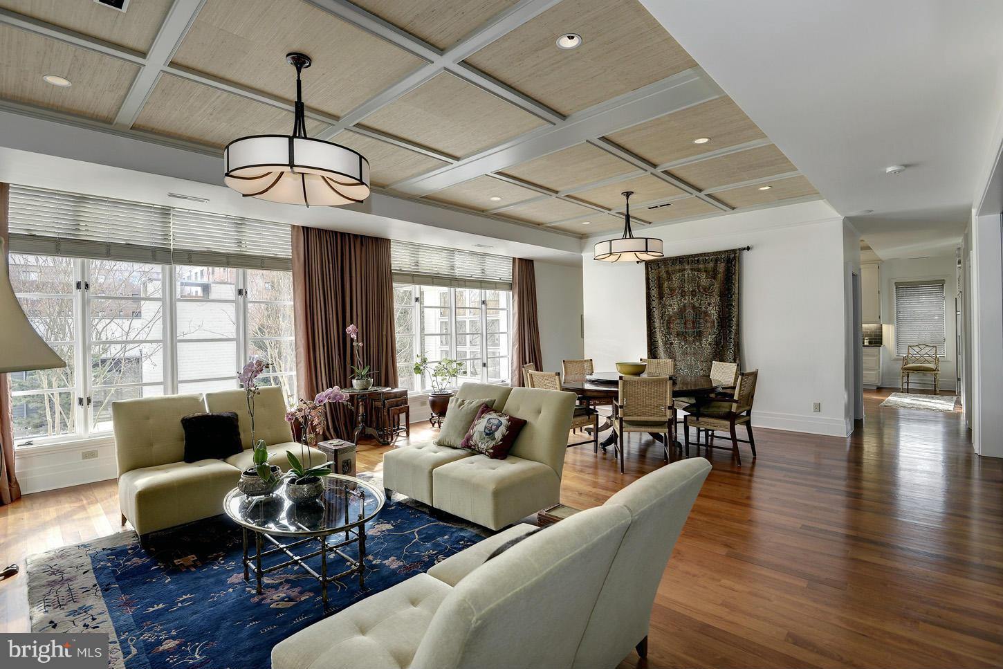 VIRGINIA SQUARE - Residential