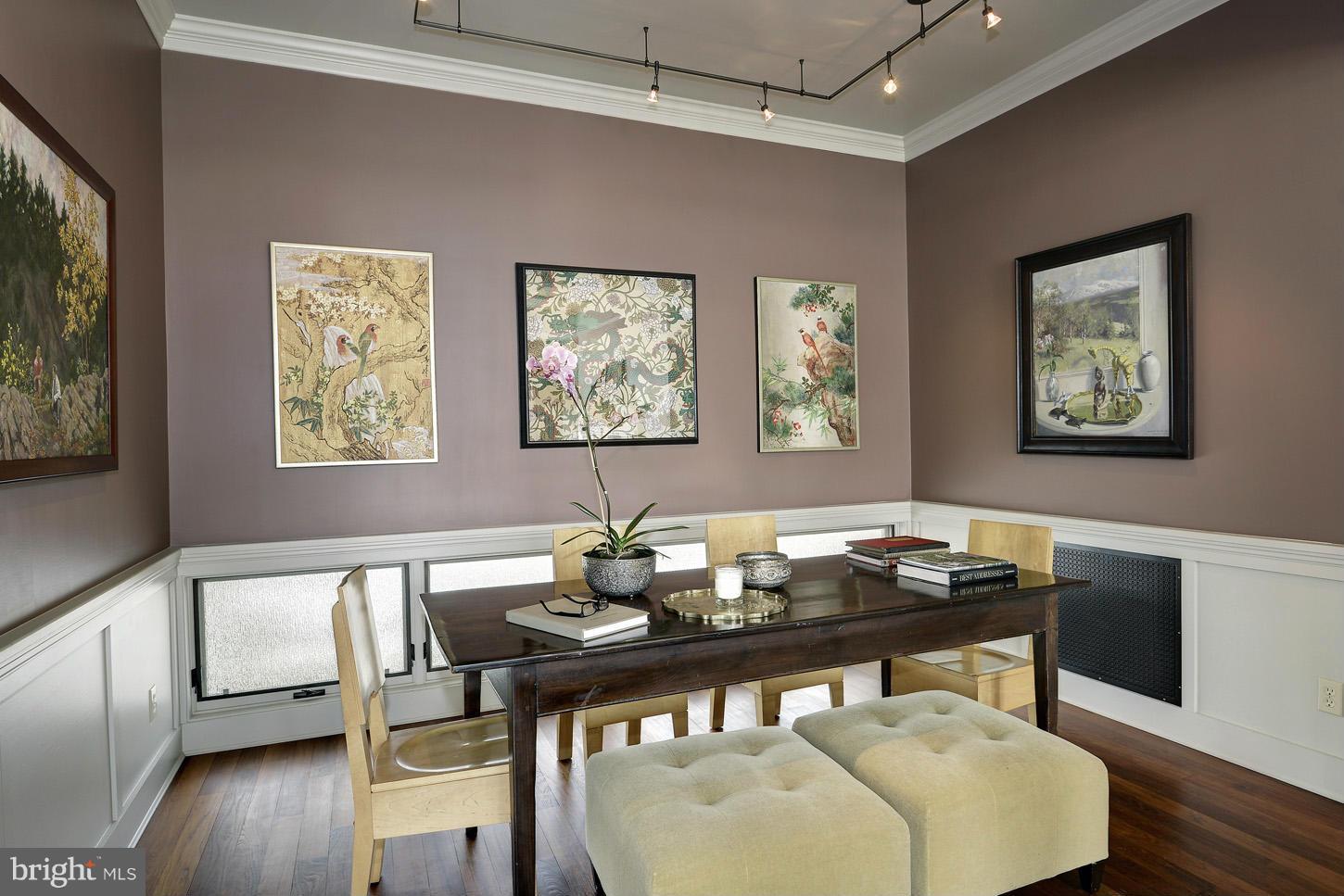 VIRGINIA SQUARE - Residential