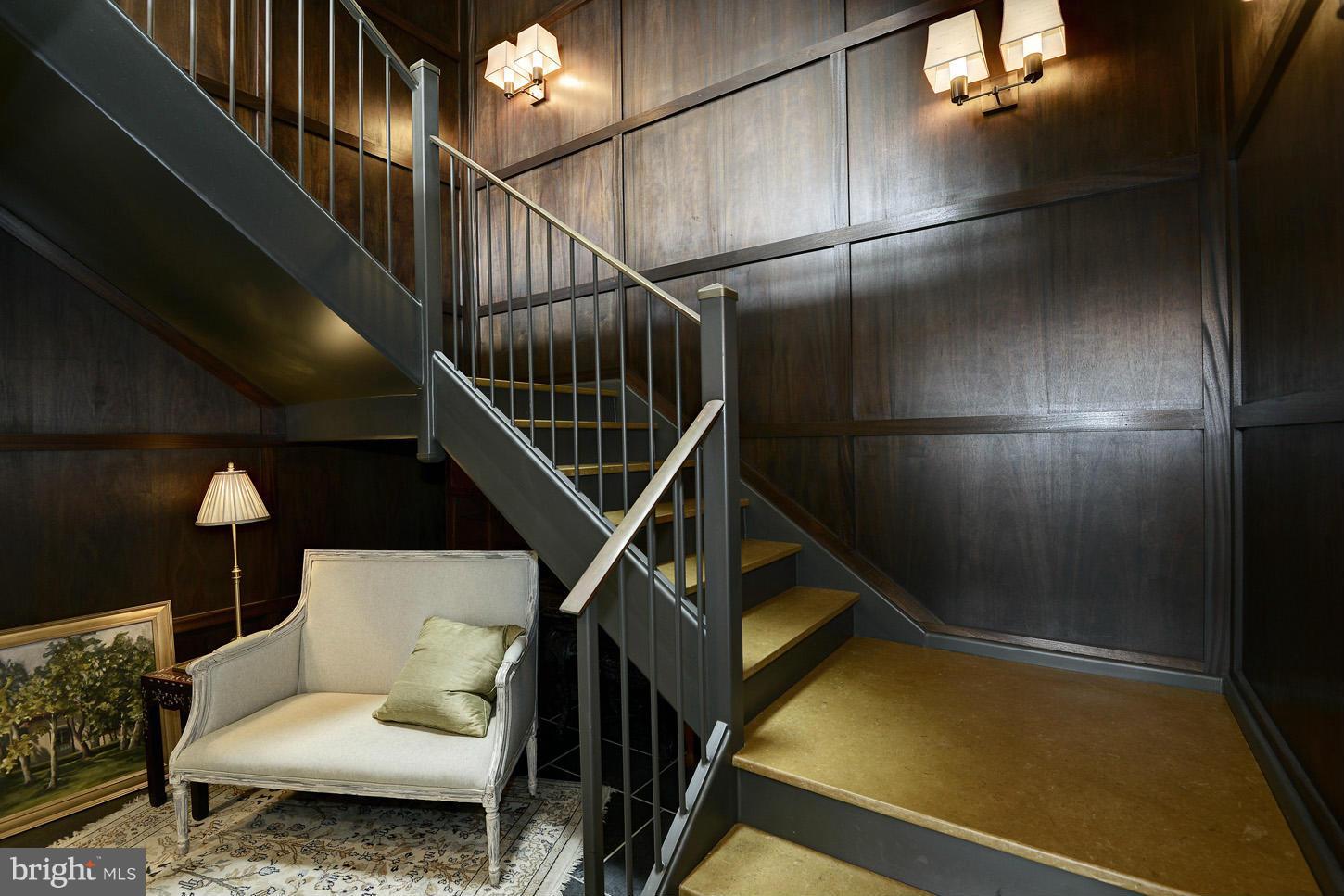 VIRGINIA SQUARE - Residential