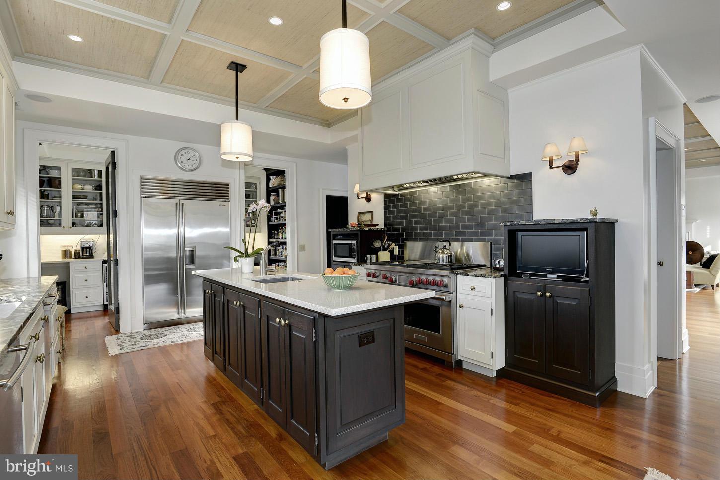 VIRGINIA SQUARE - Residential