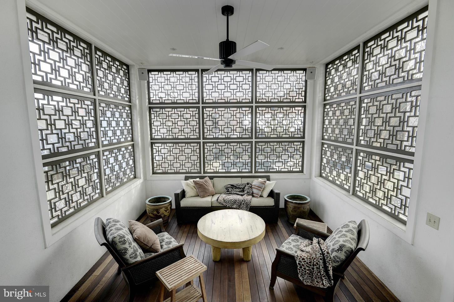 VIRGINIA SQUARE - Residential