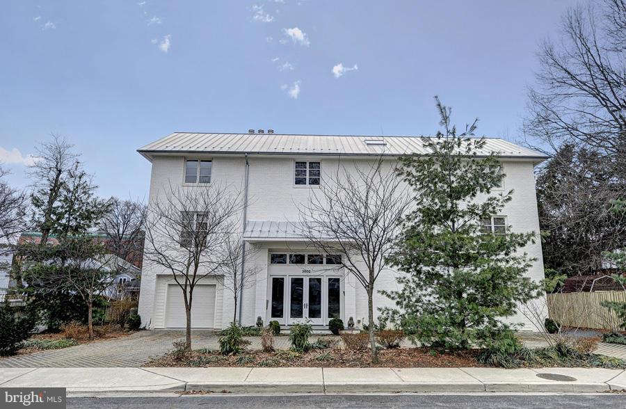 VIRGINIA SQUARE - Residential