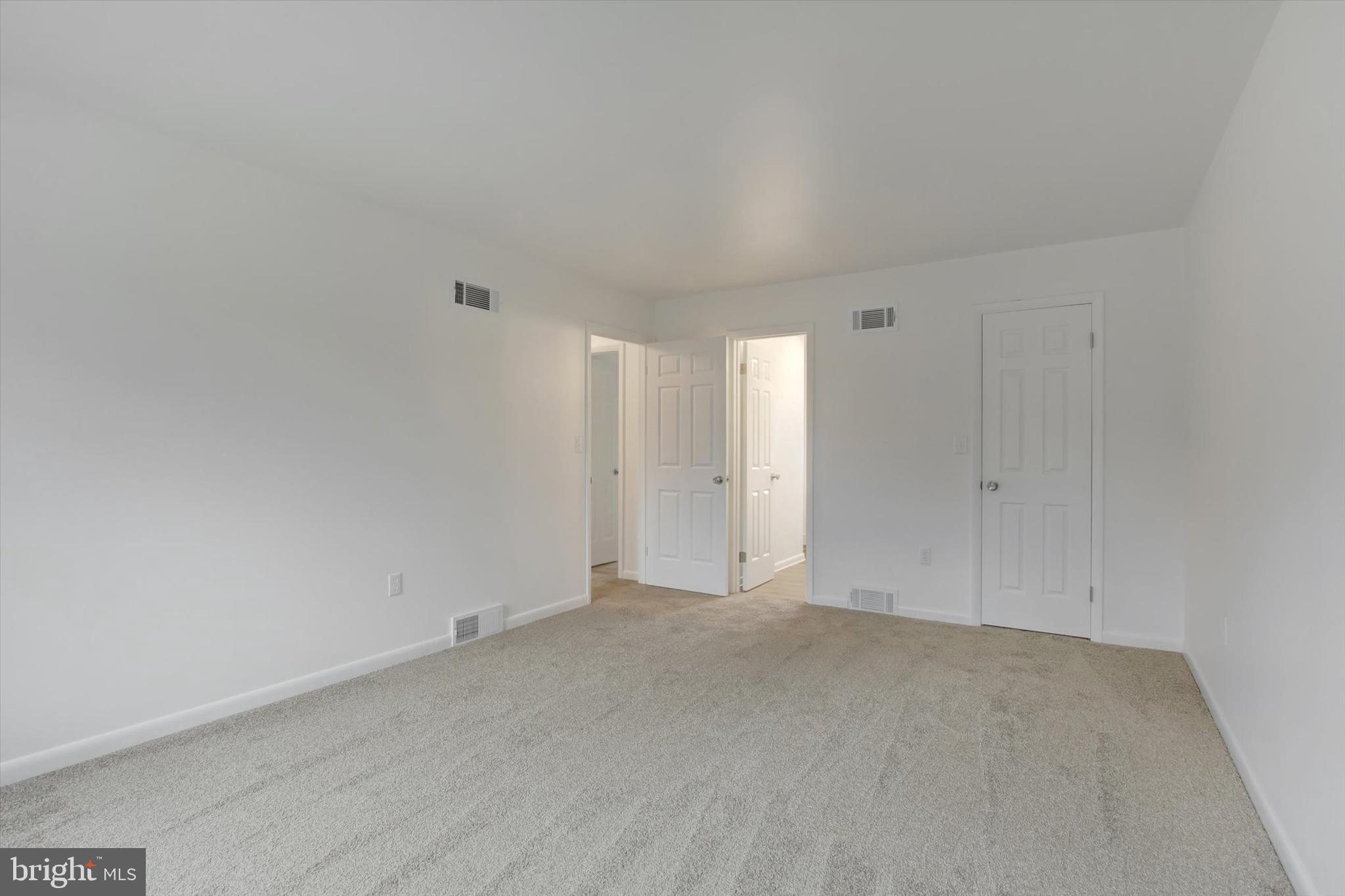 PENN NATIONAL ESTATES - Residential