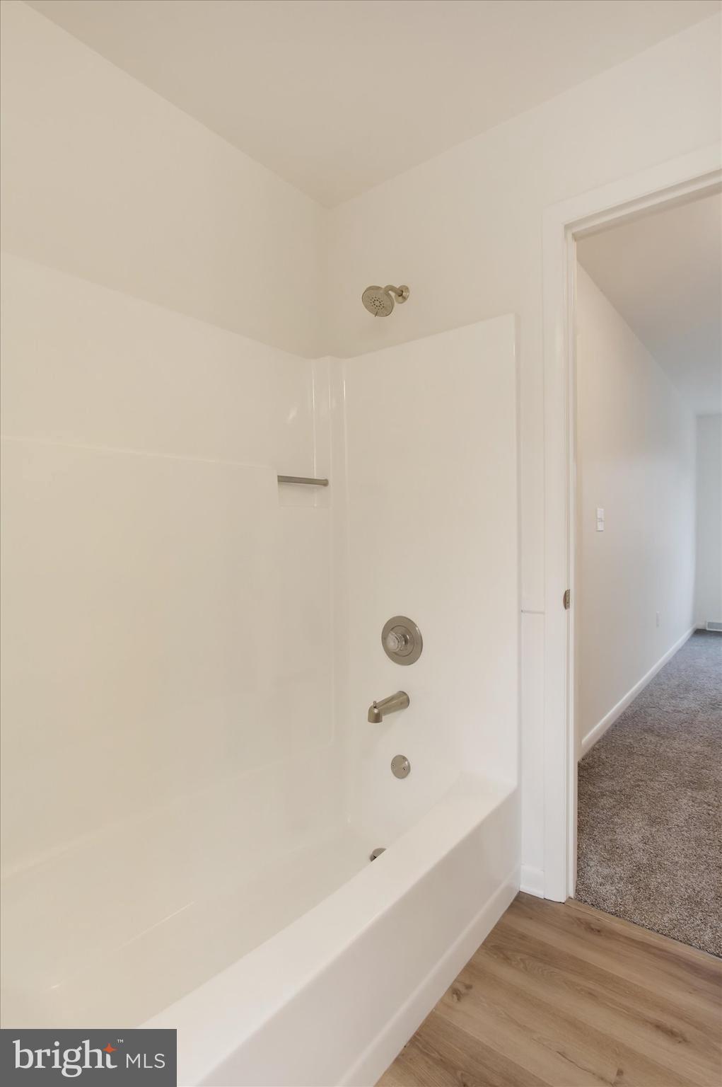 PENN NATIONAL ESTATES - Residential