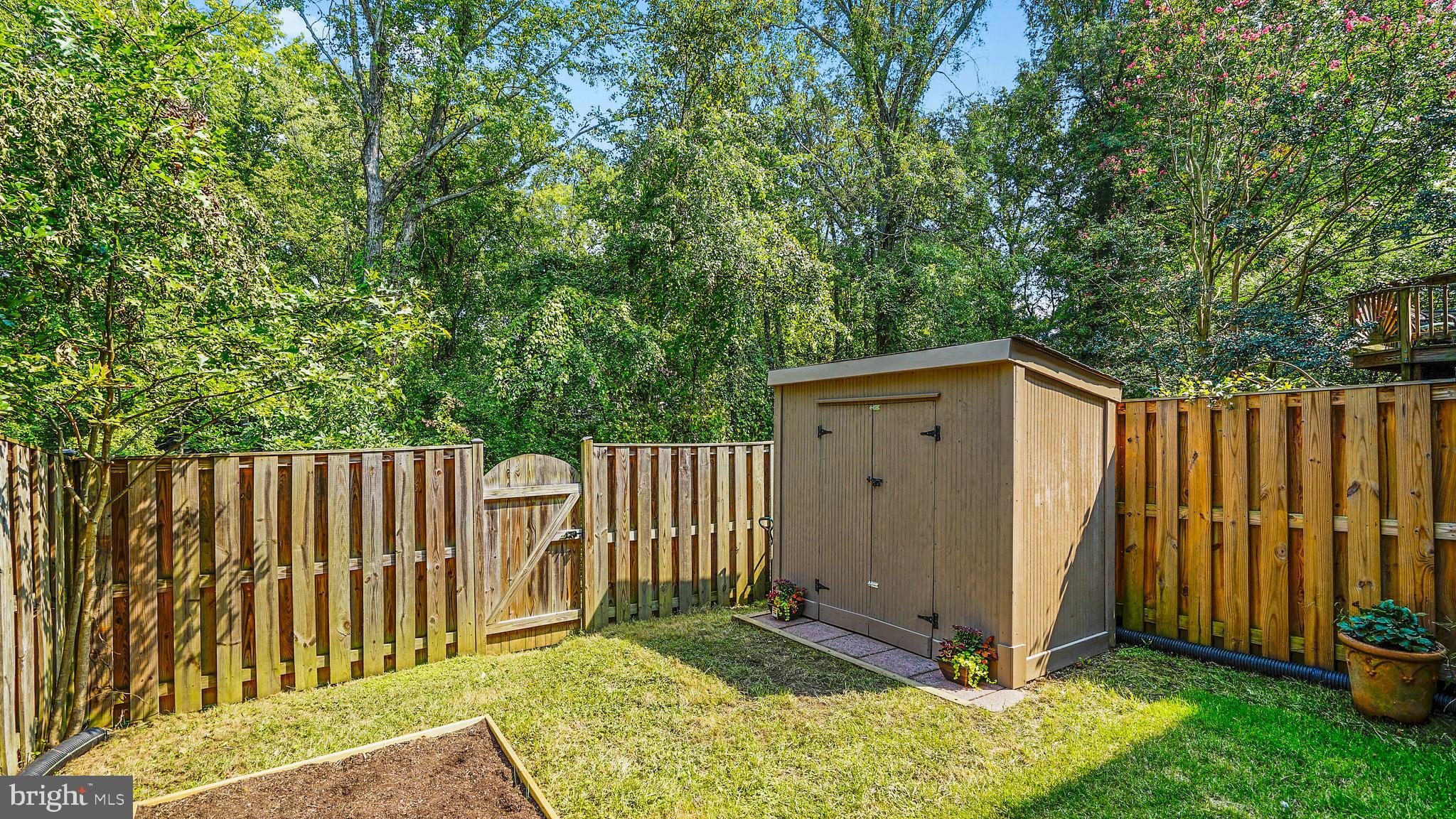 BRIARY FARMS TOWNHOMES - Residential