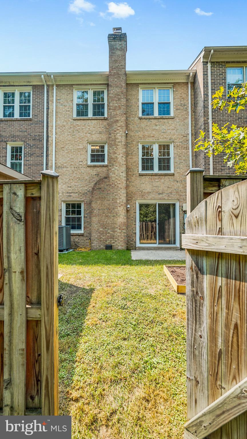 BRIARY FARMS TOWNHOMES - Residential