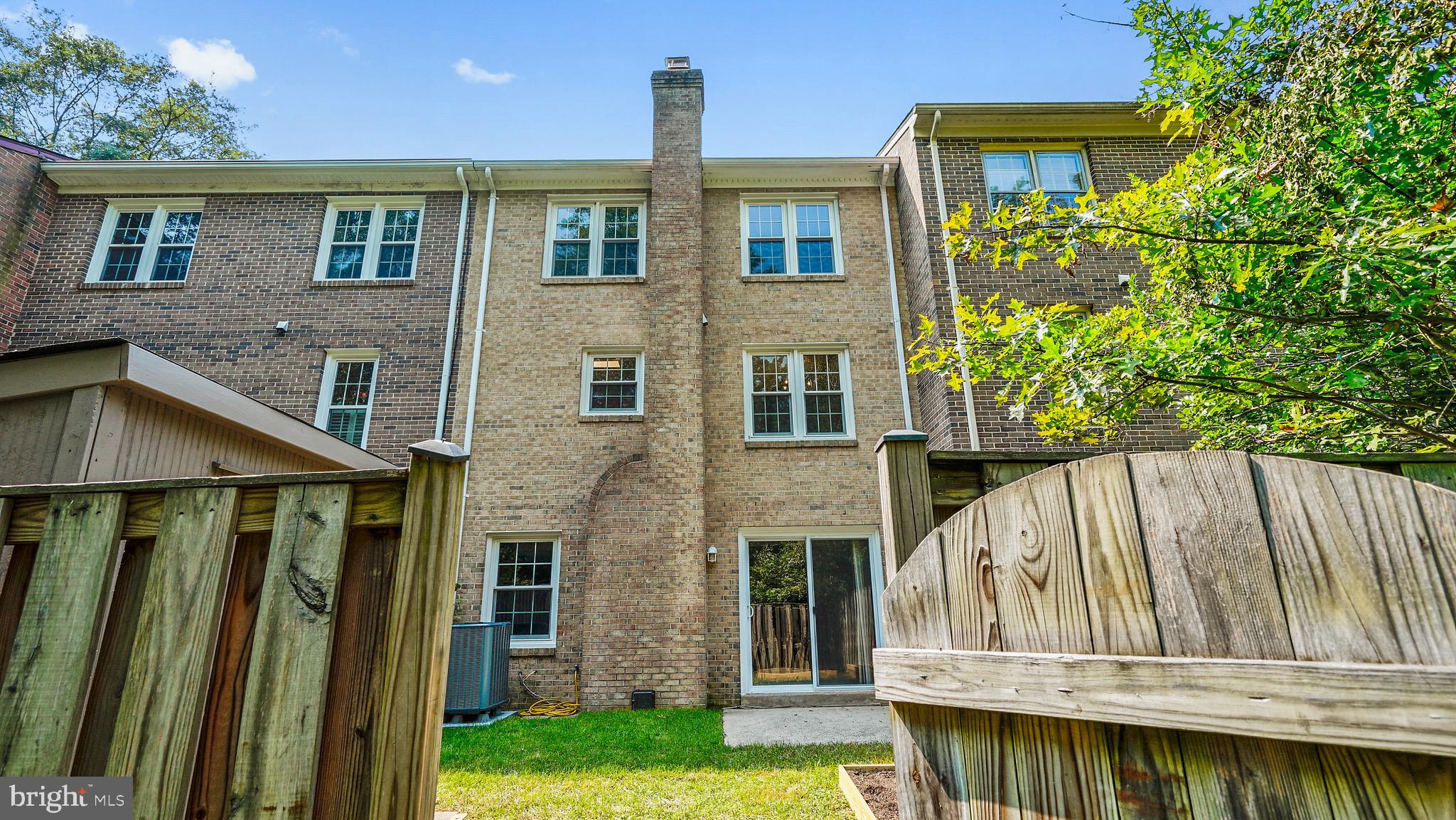 BRIARY FARMS TOWNHOMES - Residential