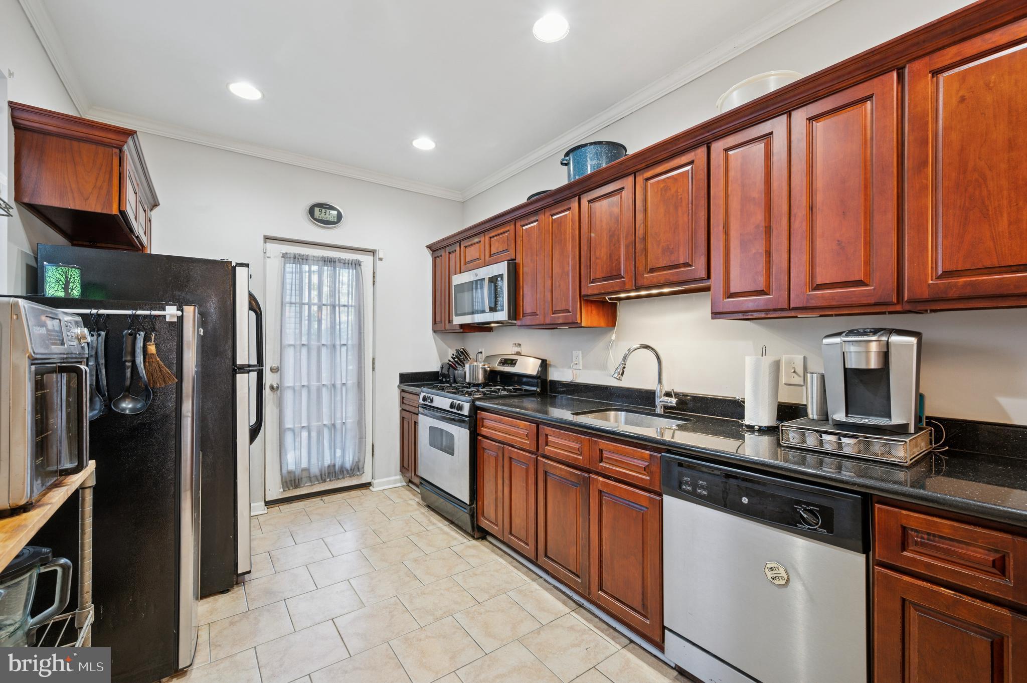 POINT BREEZE - Residential