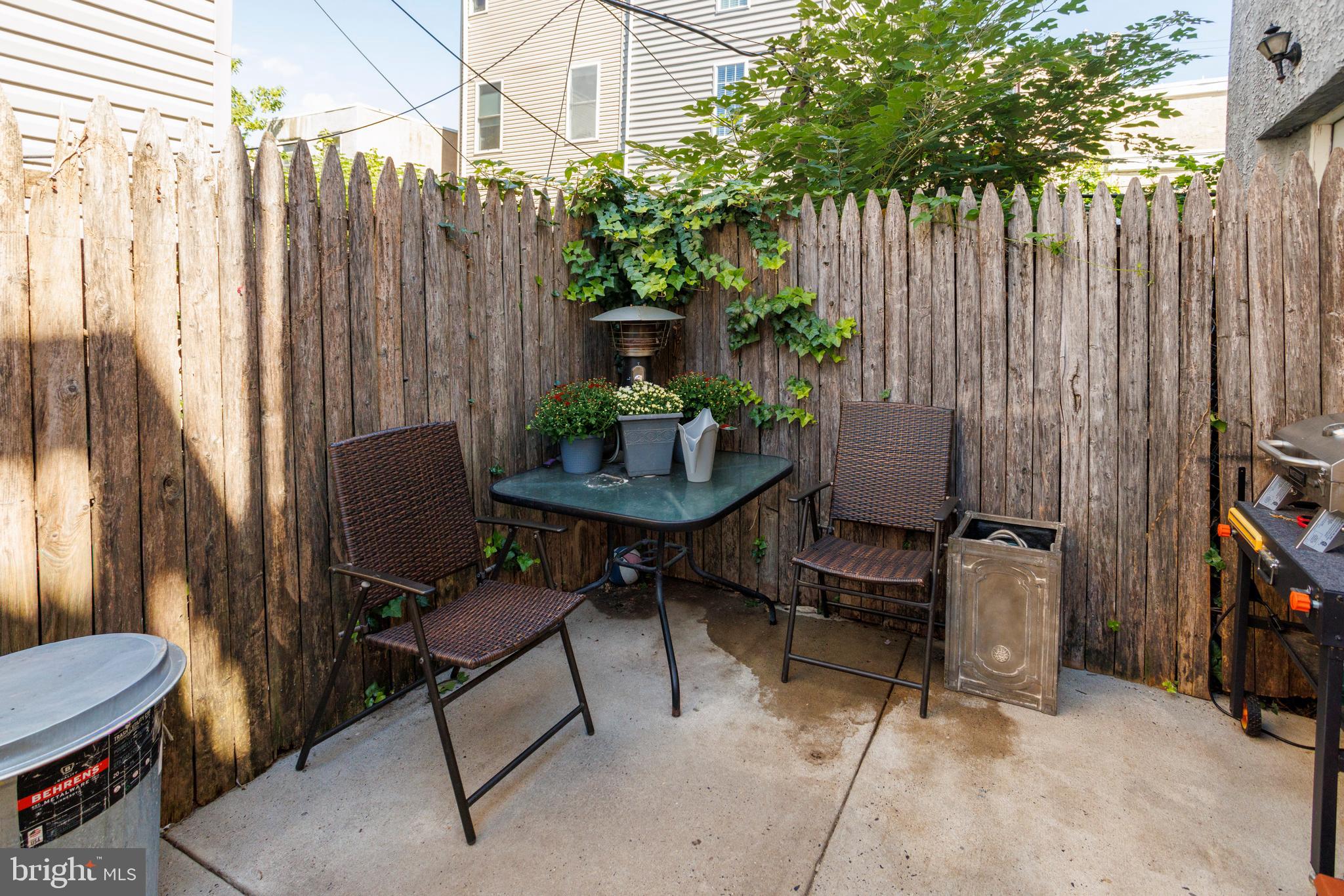 POINT BREEZE - Residential