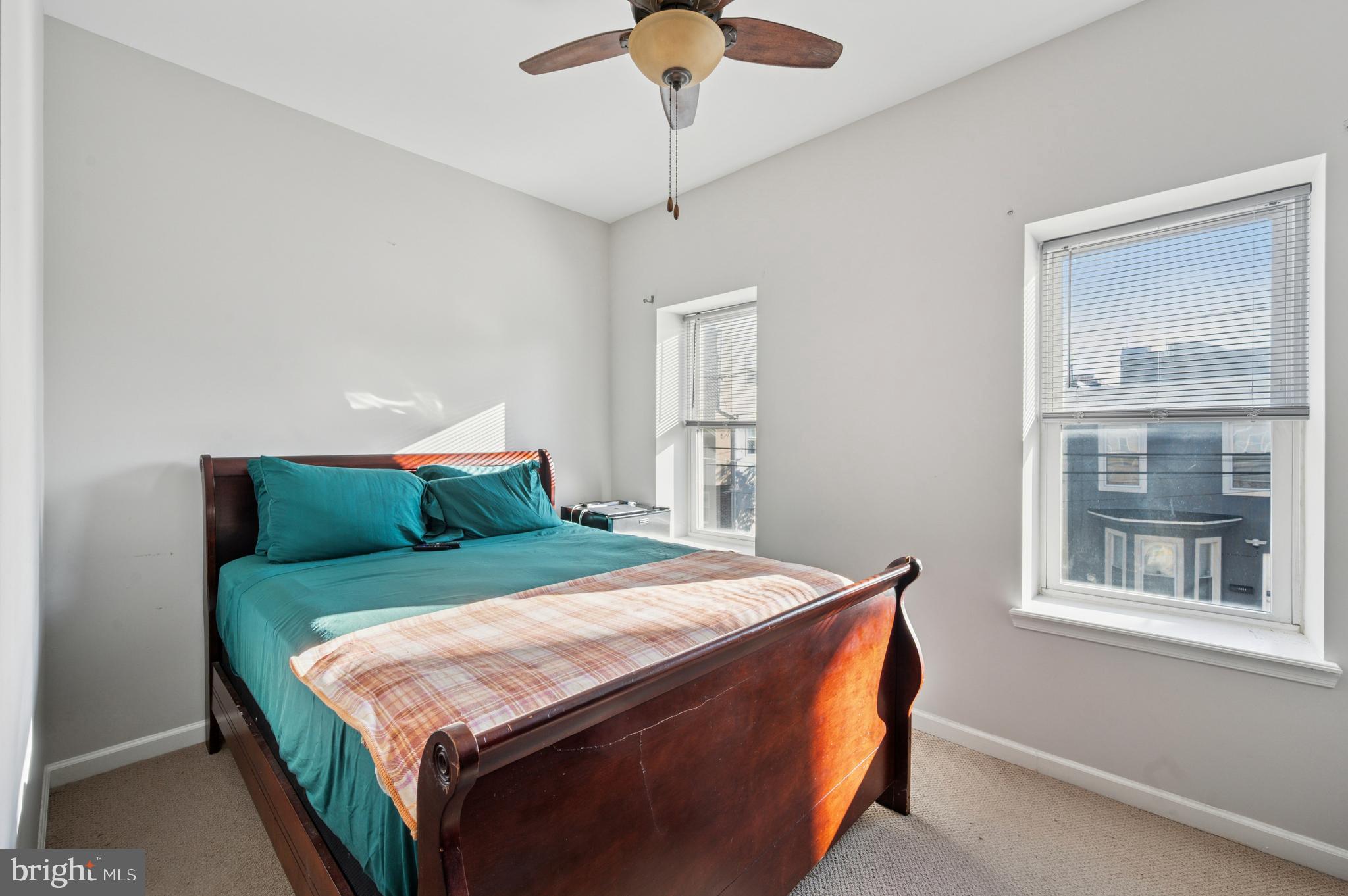 POINT BREEZE - Residential