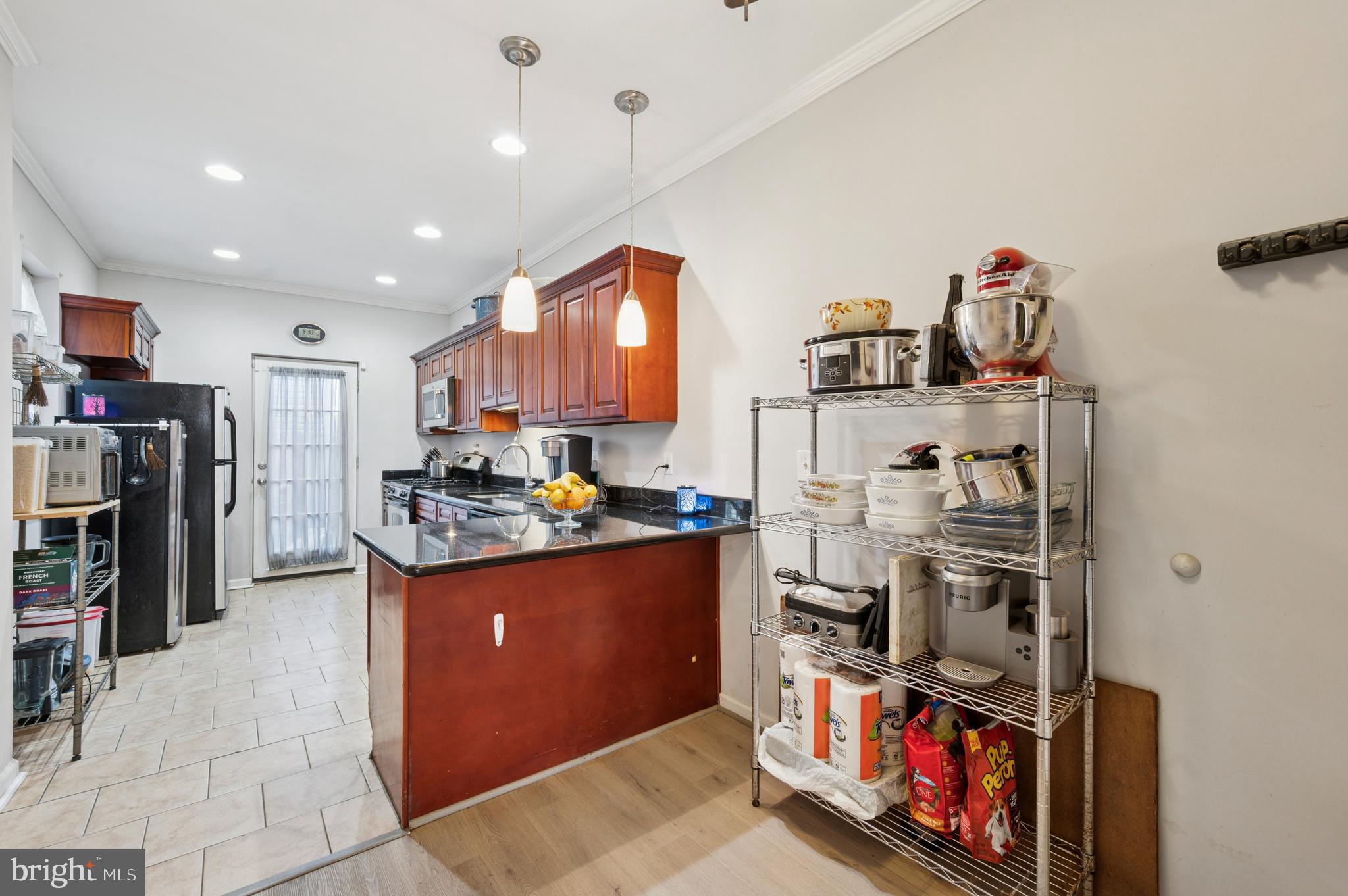 POINT BREEZE - Residential