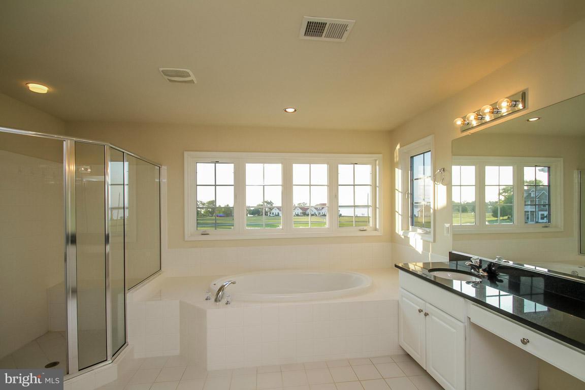 EAGLE BAY - Residential