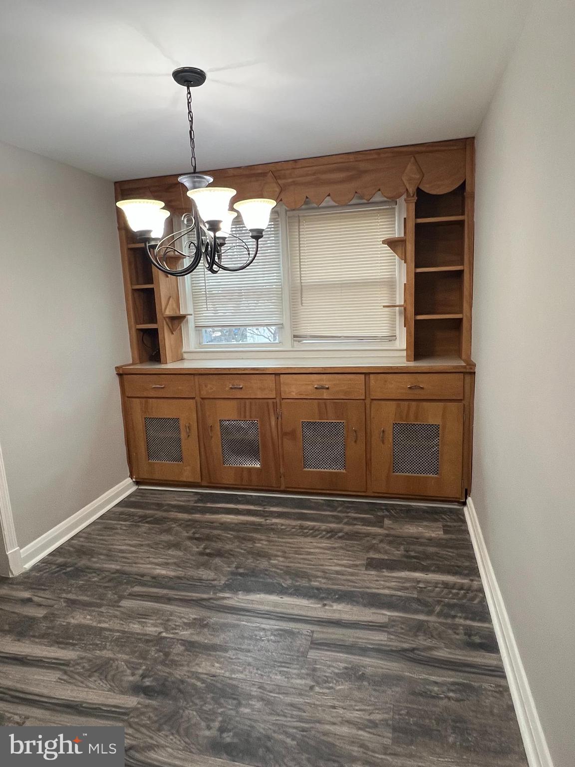 4776 SHAMROCK AVENUE