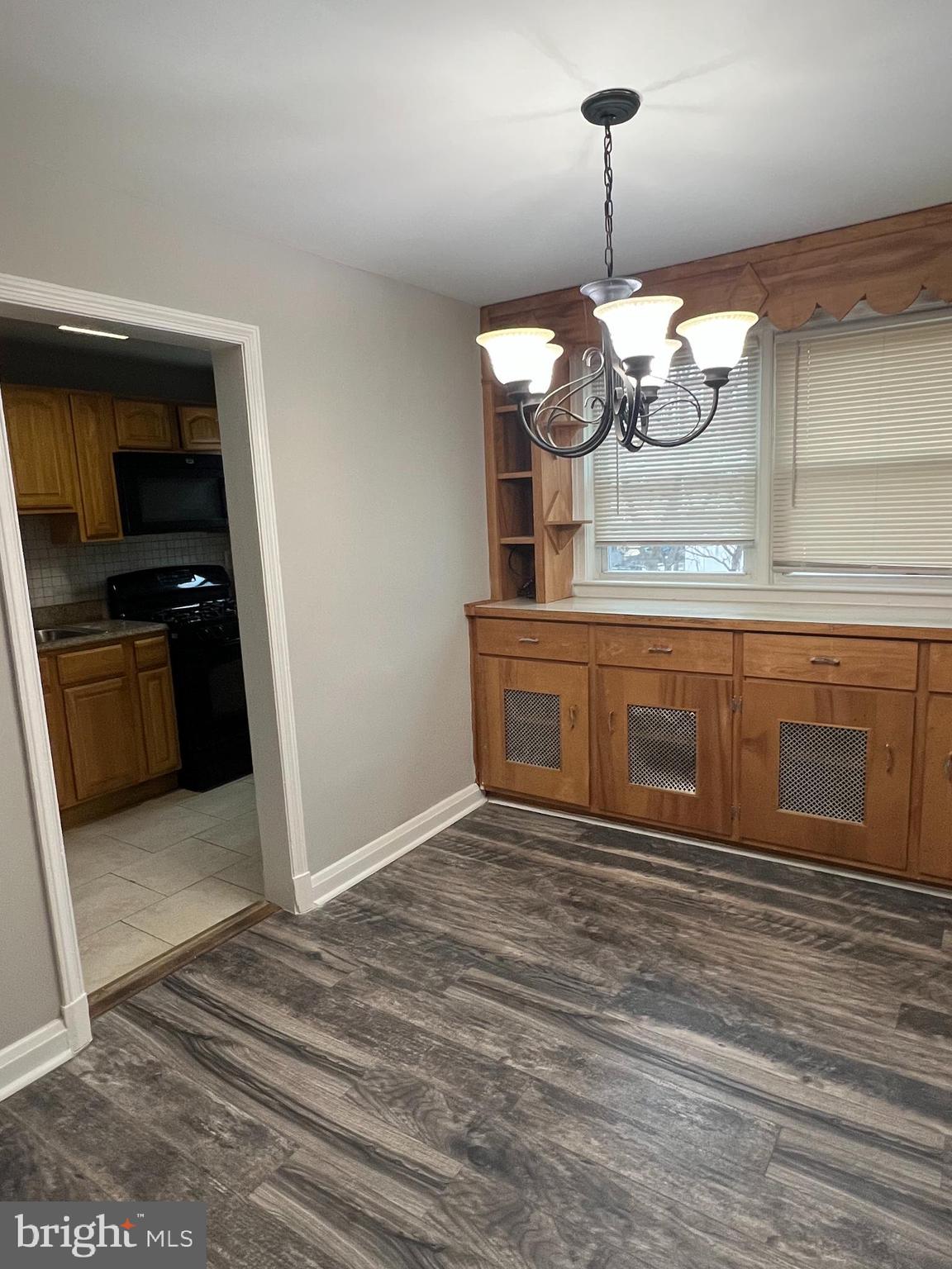 4776 SHAMROCK AVENUE