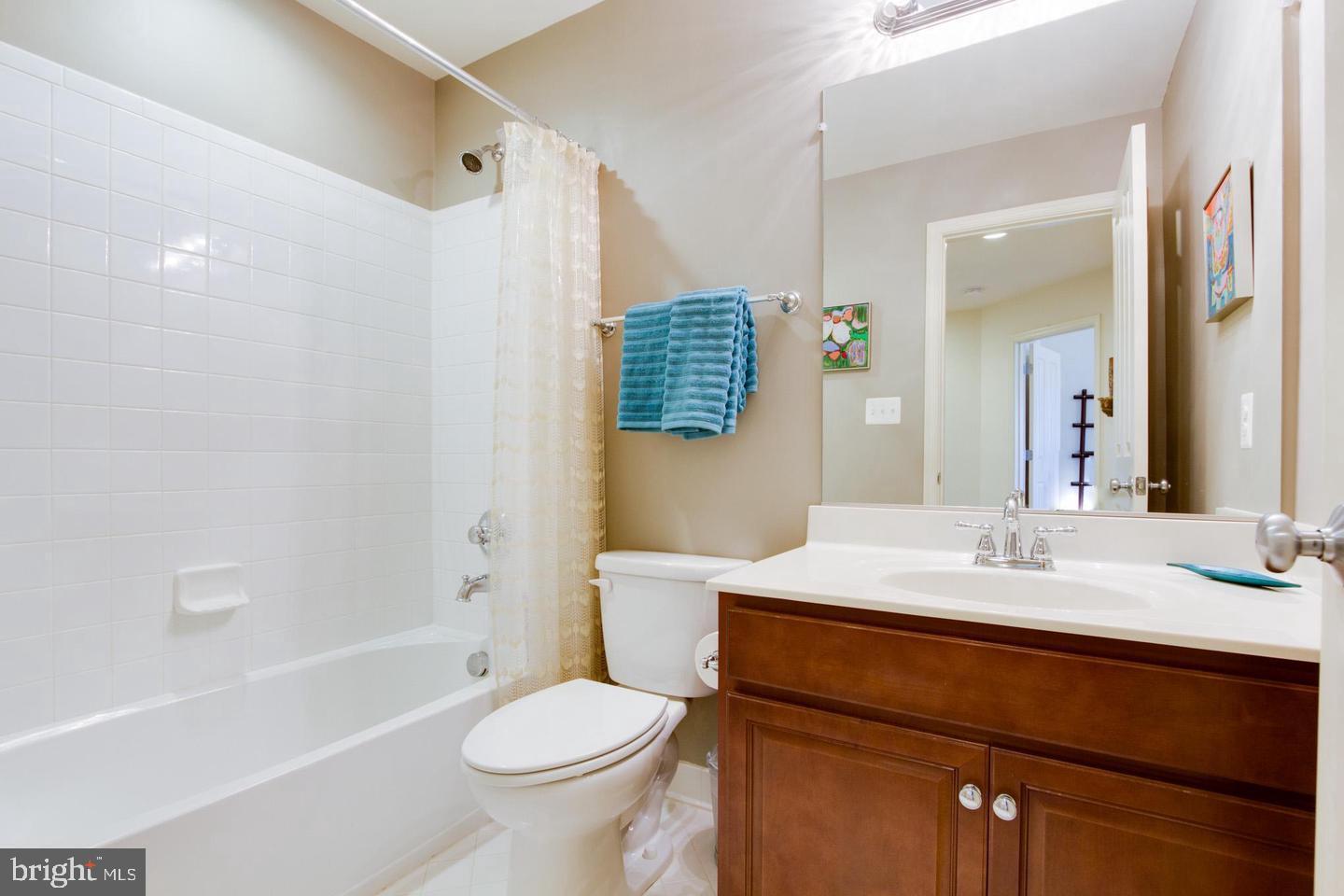 VILLAGES OF PIEDMONT II - Residential Lease