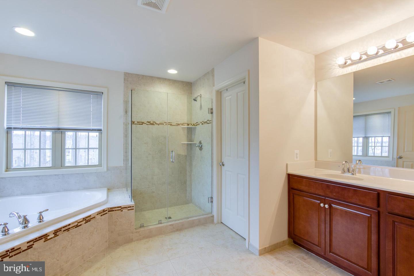 VILLAGES OF PIEDMONT II - Residential Lease