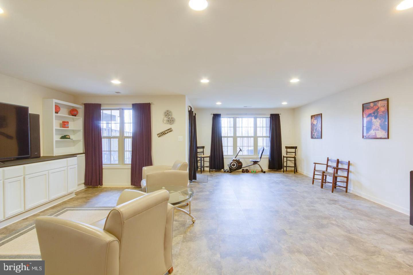 VILLAGES OF PIEDMONT II - Residential Lease