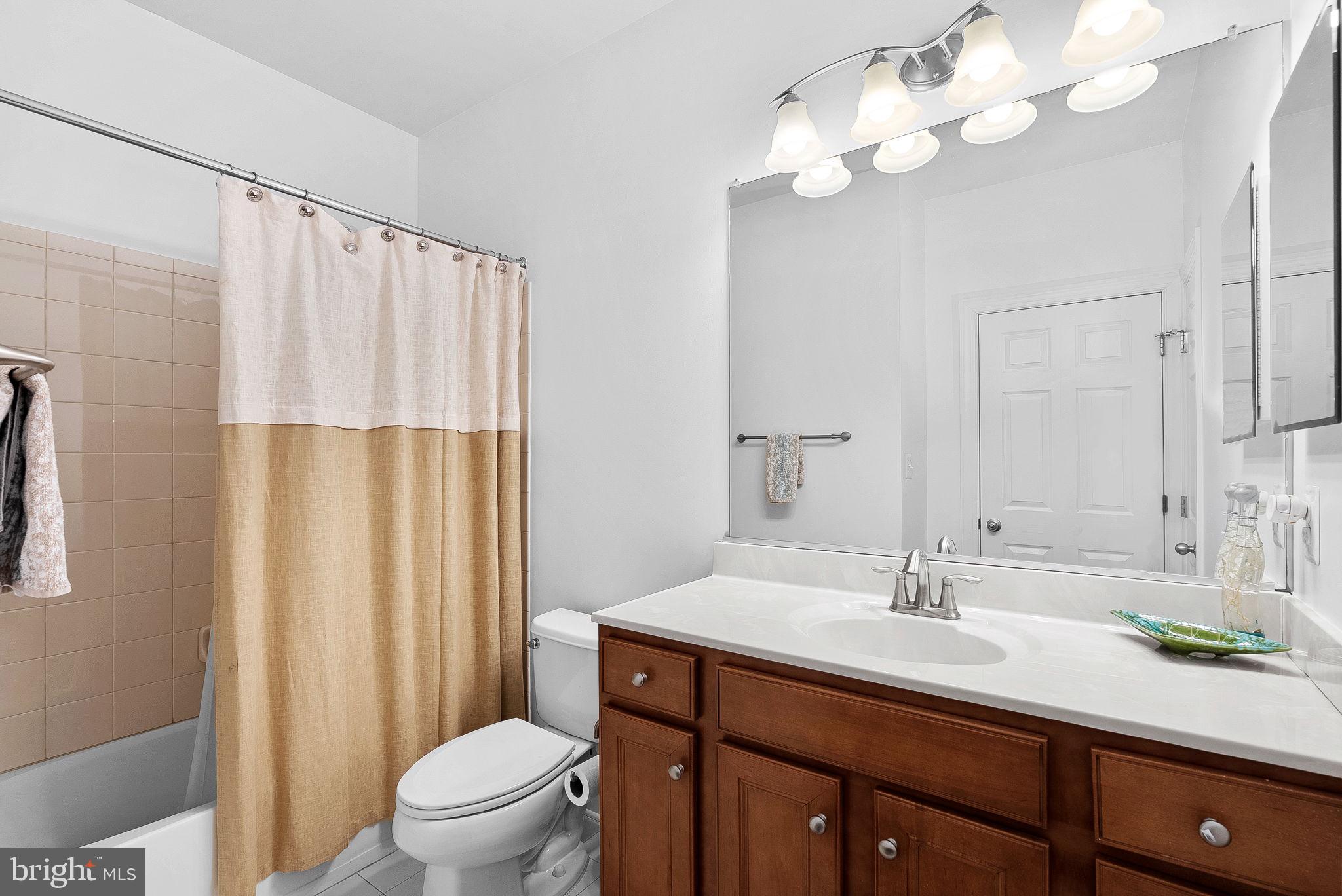 RIVER POINTE - Residential