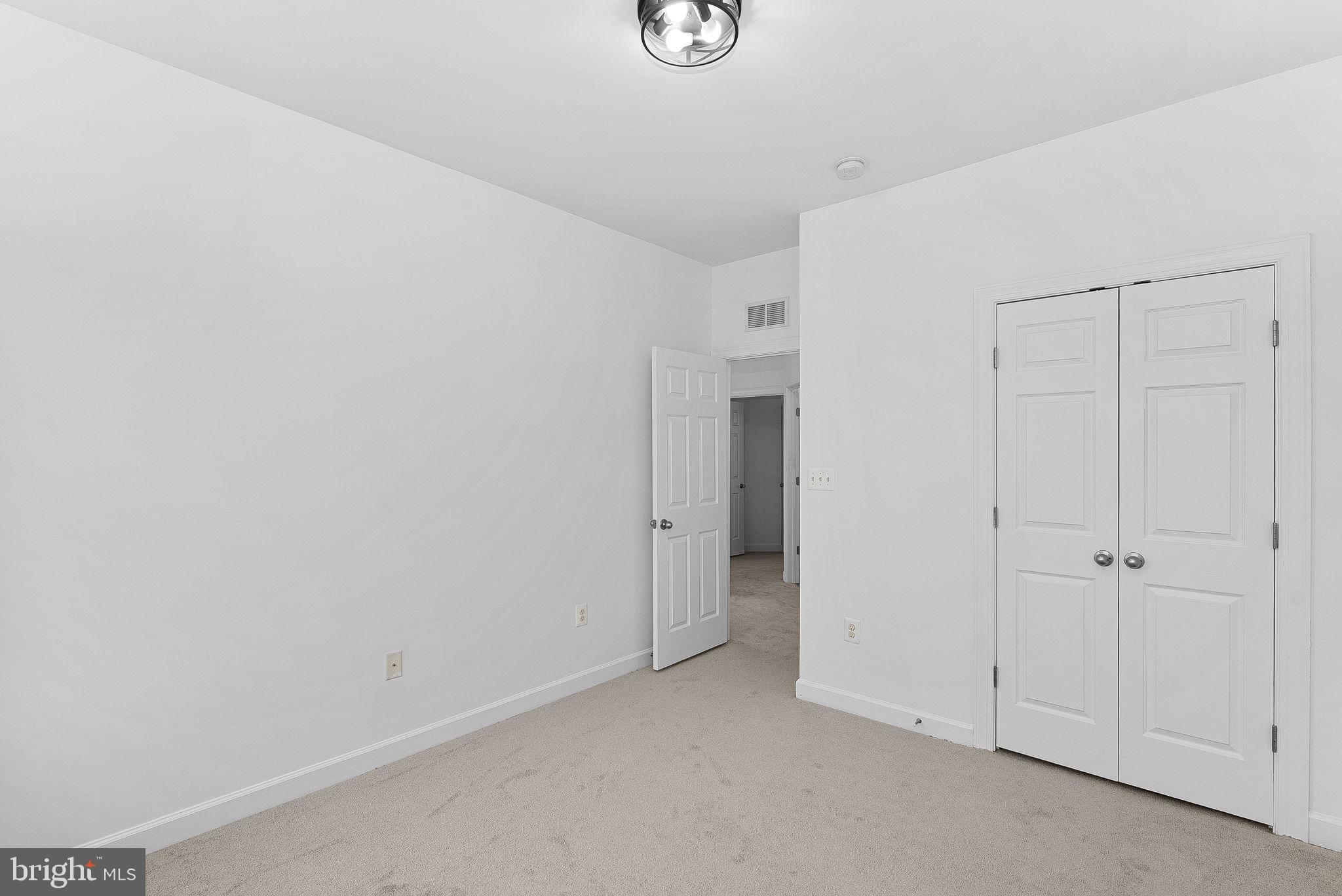 RIVER POINTE - Residential