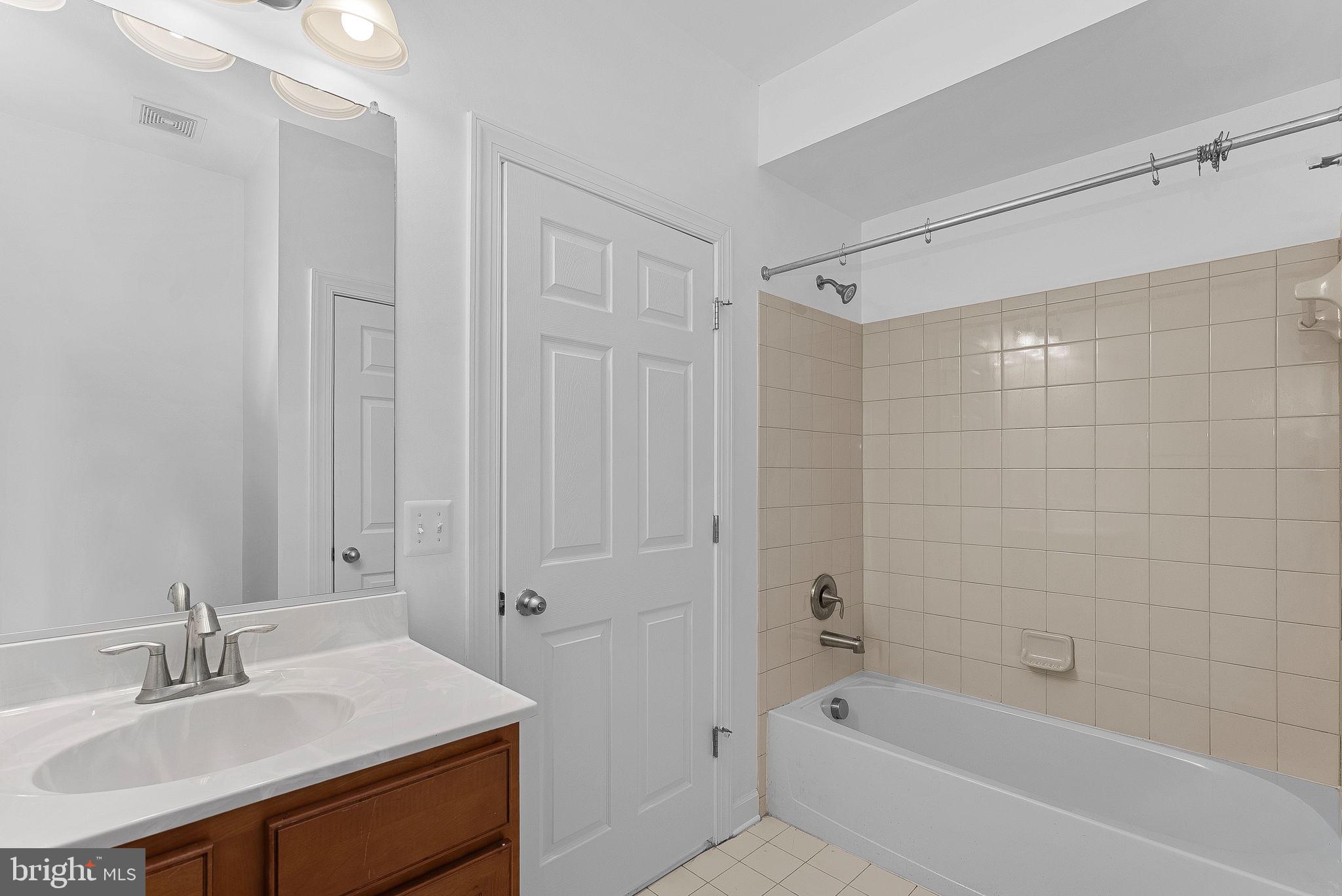 RIVER POINTE - Residential