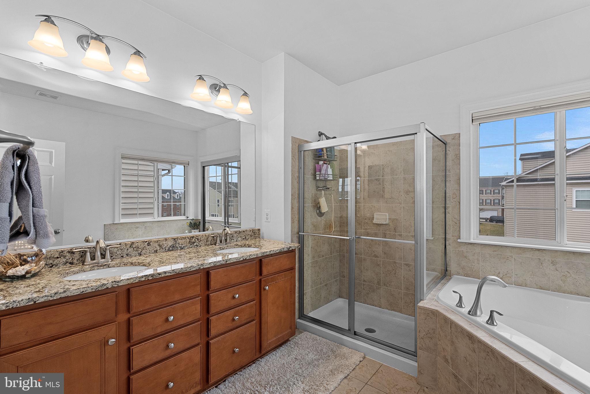 RIVER POINTE - Residential