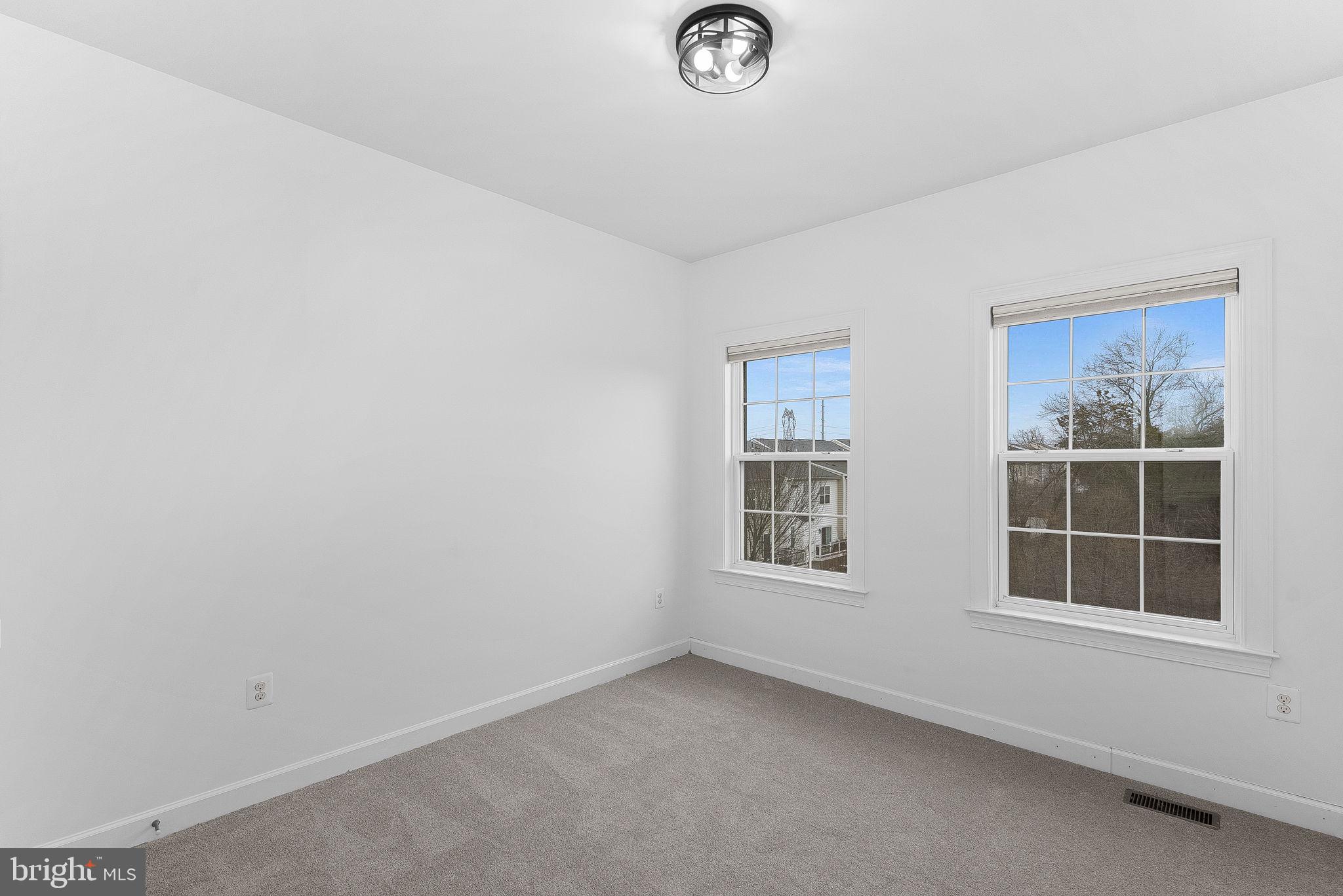 RIVER POINTE - Residential