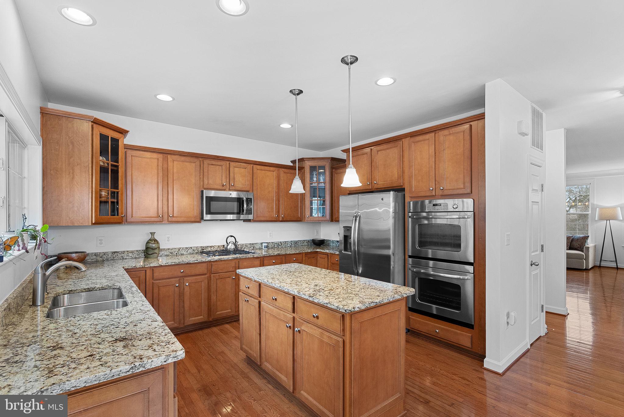 RIVER POINTE - Residential