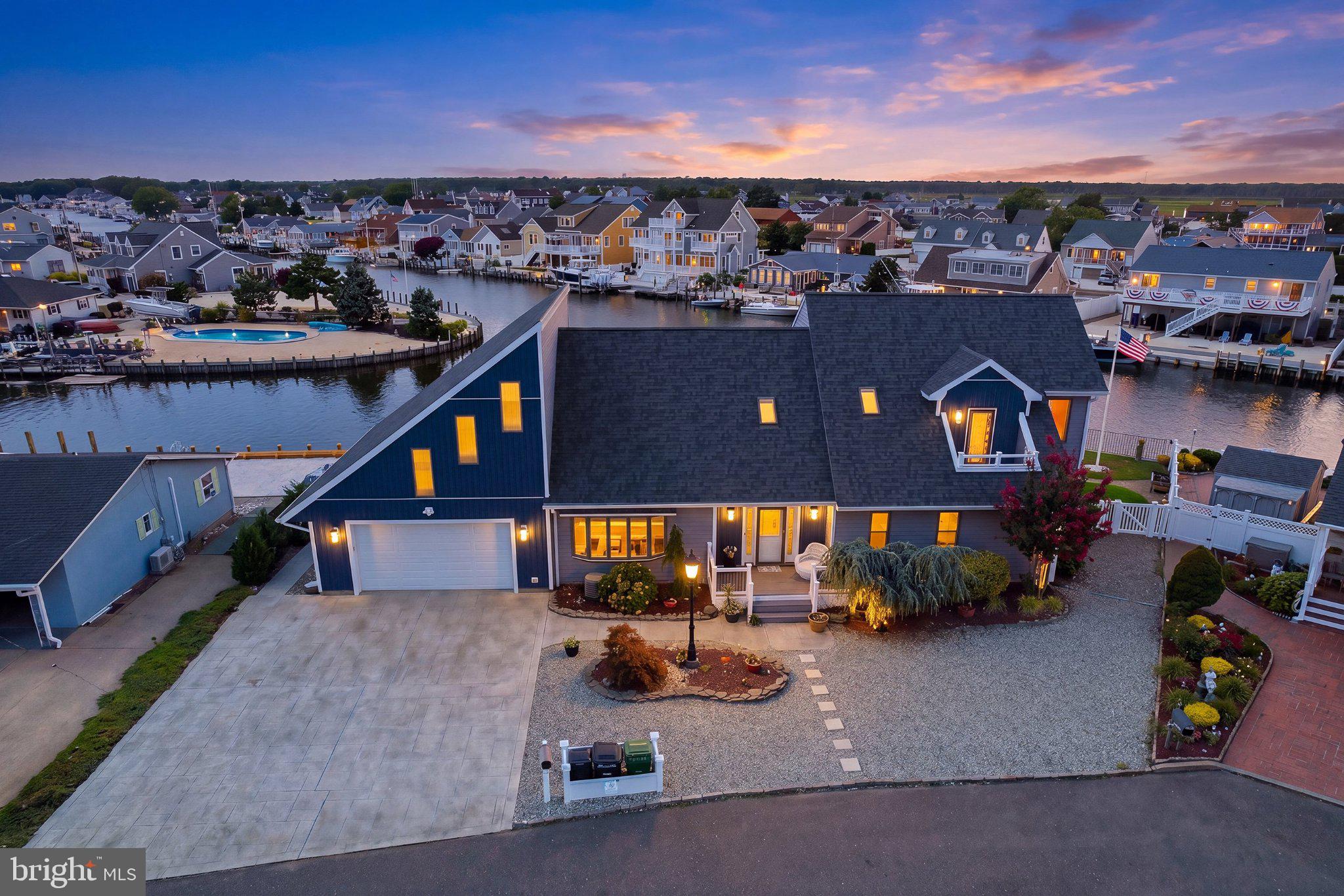 819 FOREPEAK DRIVE