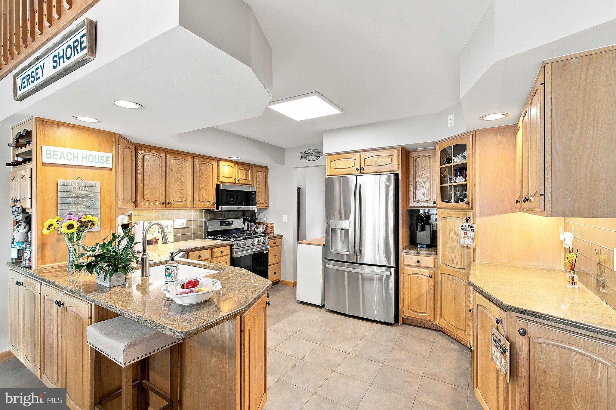 819 FOREPEAK DRIVE