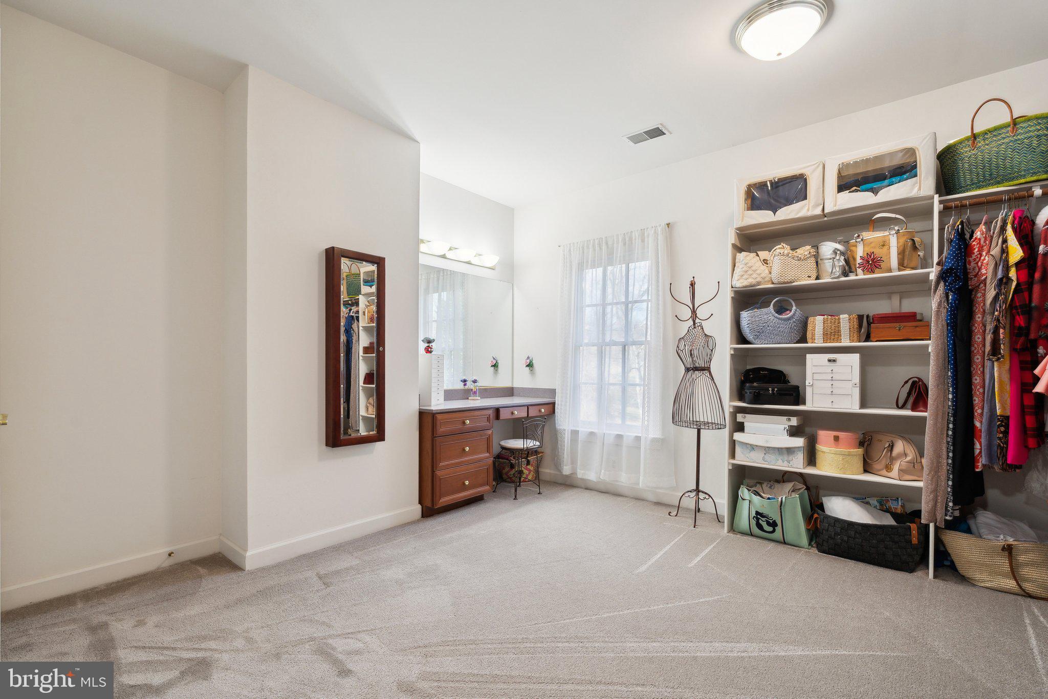 BEACON HILL - Residential