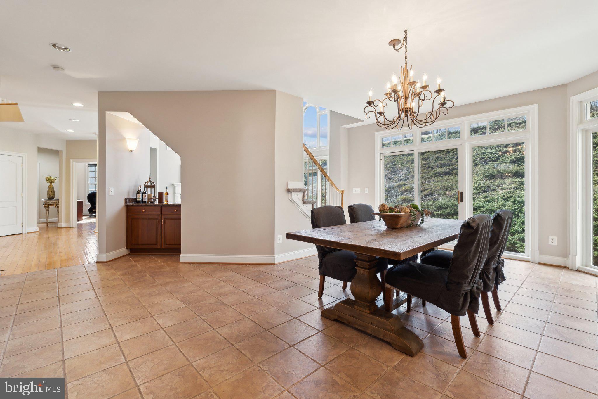 BEACON HILL - Residential