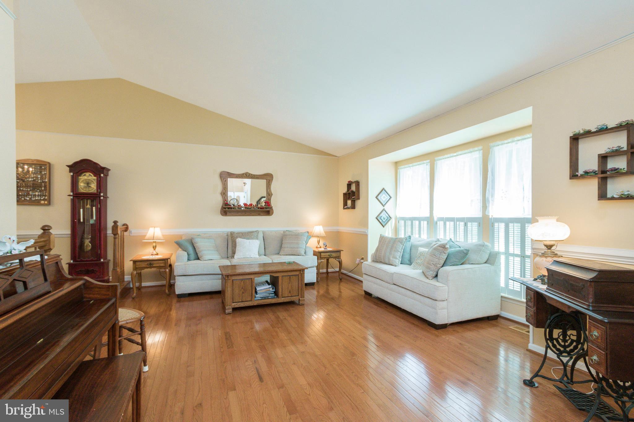 ARGYLE HILLS - Residential