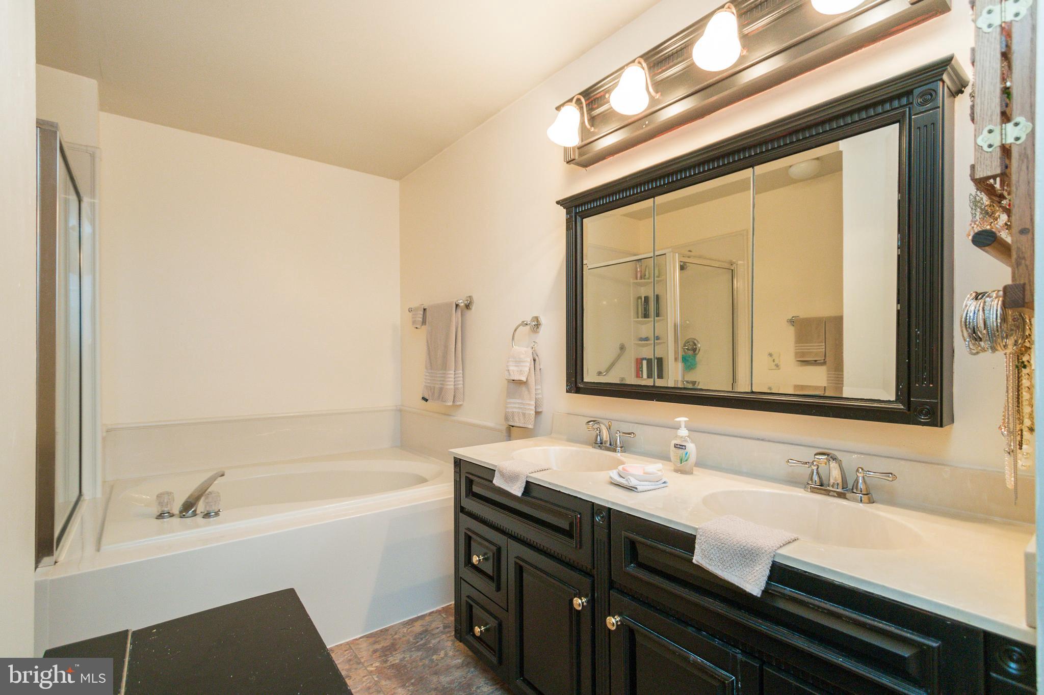 ARGYLE HILLS - Residential