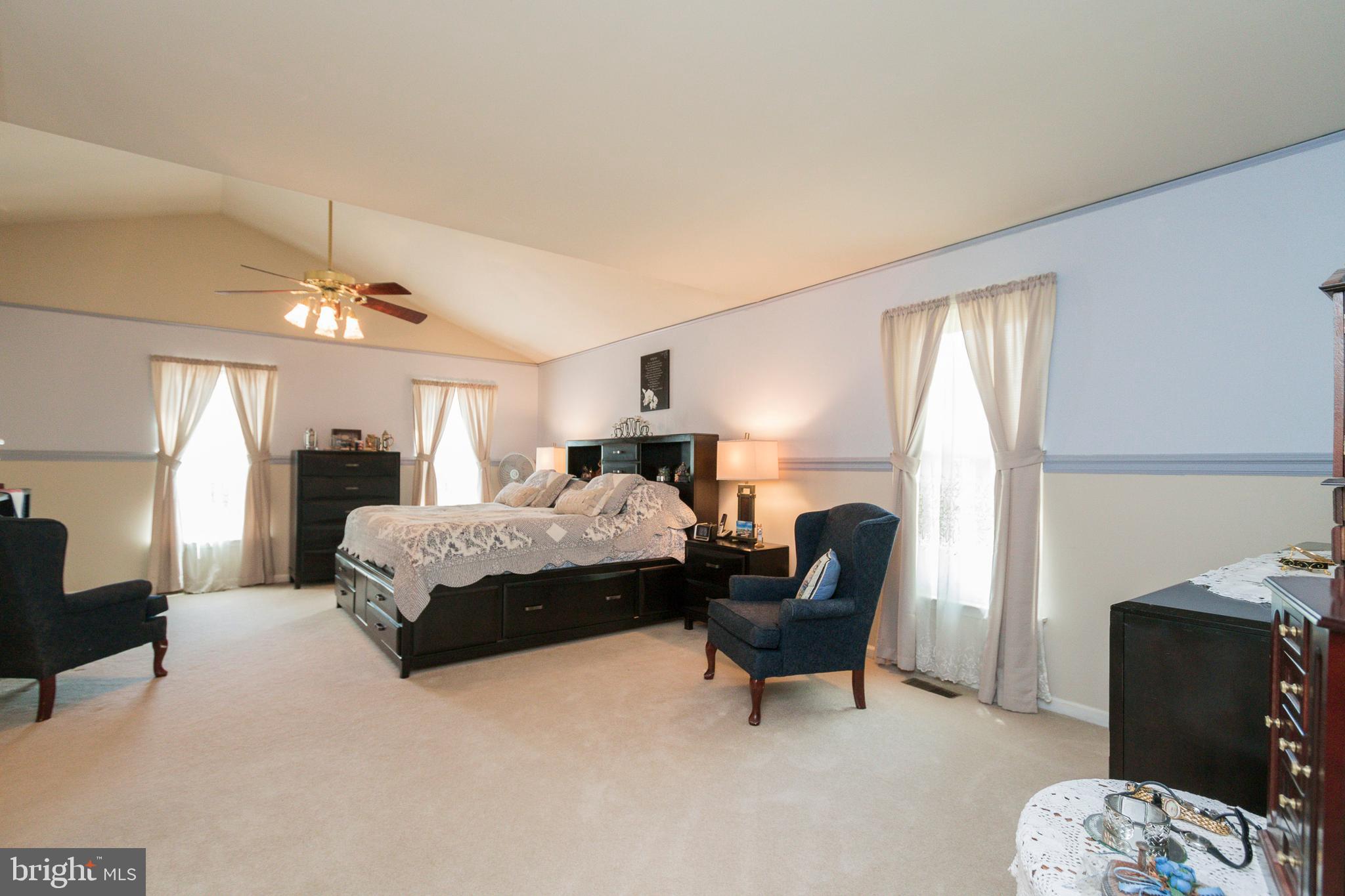 ARGYLE HILLS - Residential