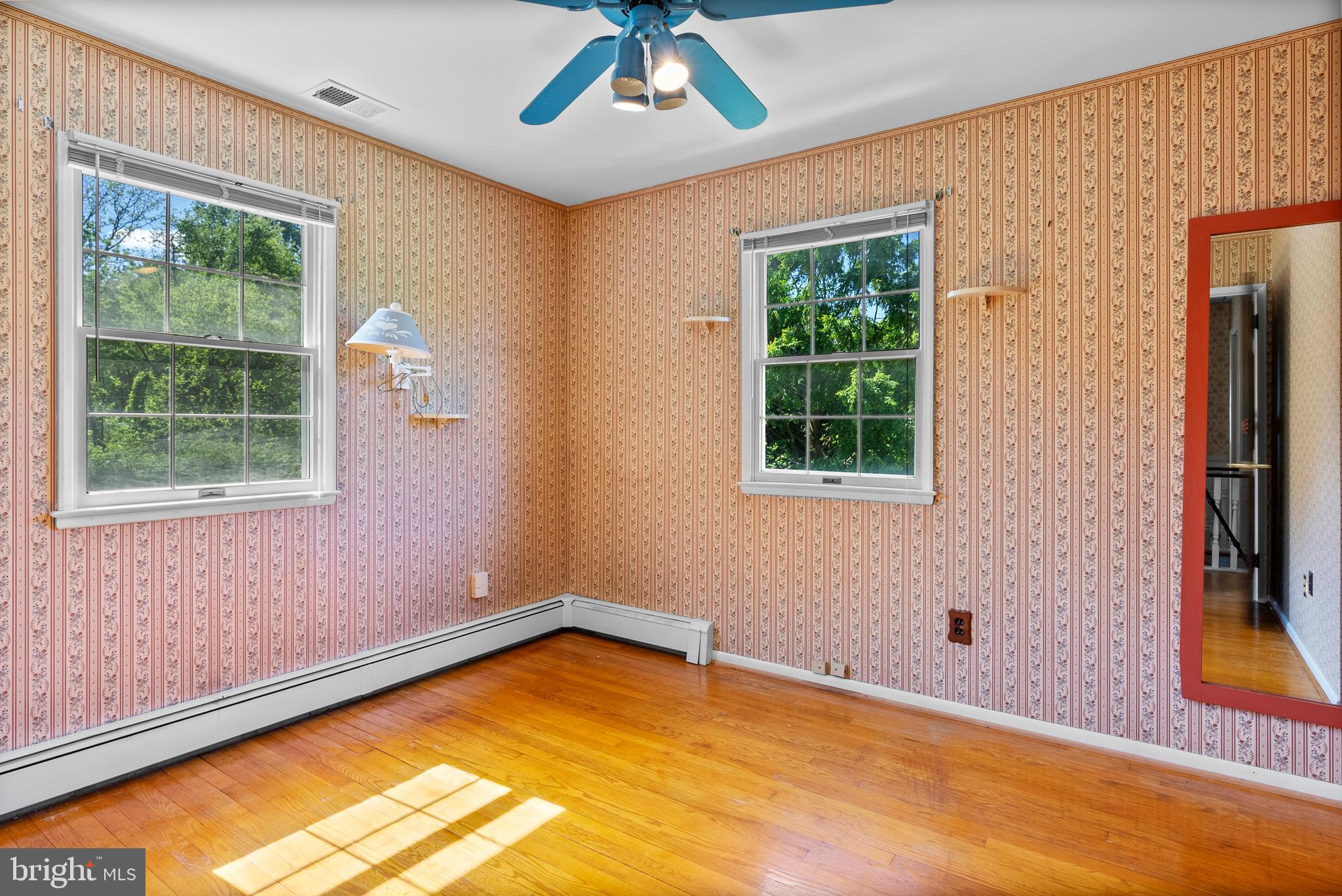 COLUMBIA HILLS - Residential