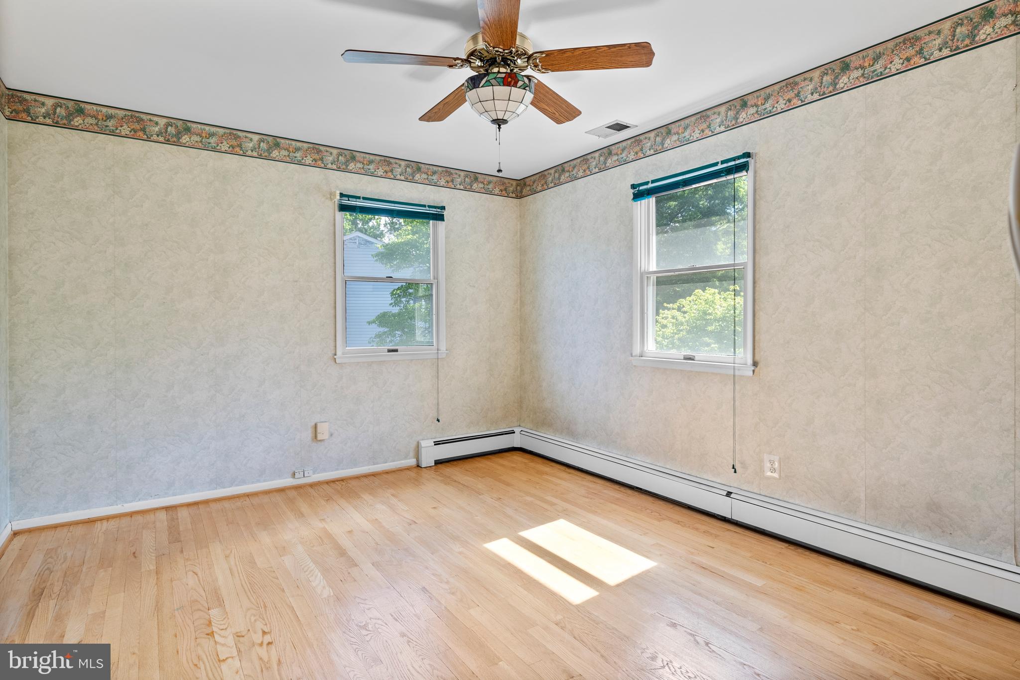 COLUMBIA HILLS - Residential