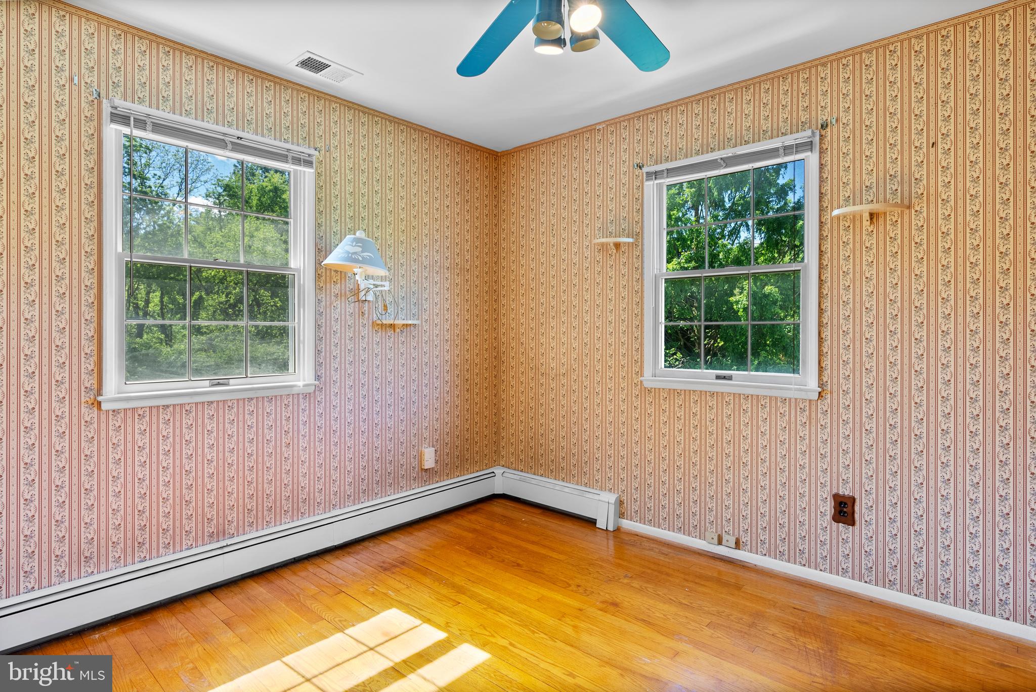 COLUMBIA HILLS - Residential