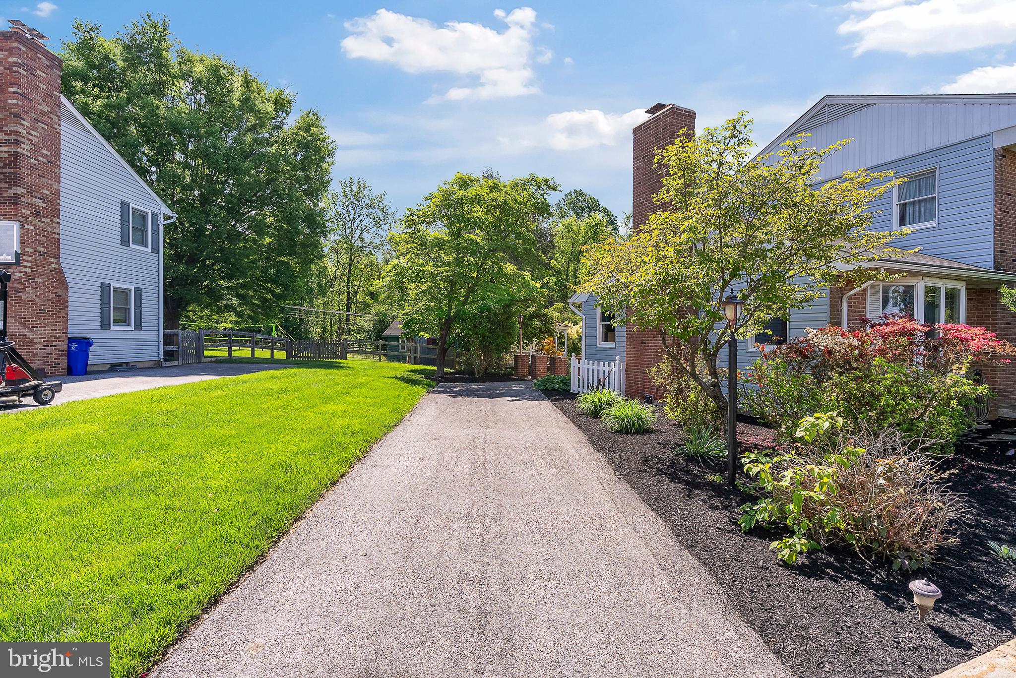 COLUMBIA HILLS - Residential