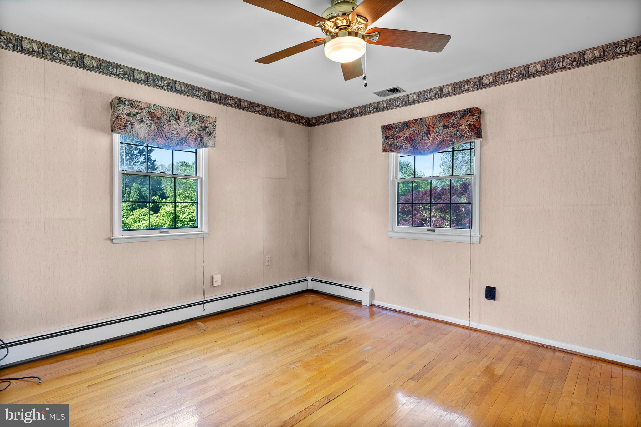 COLUMBIA HILLS - Residential