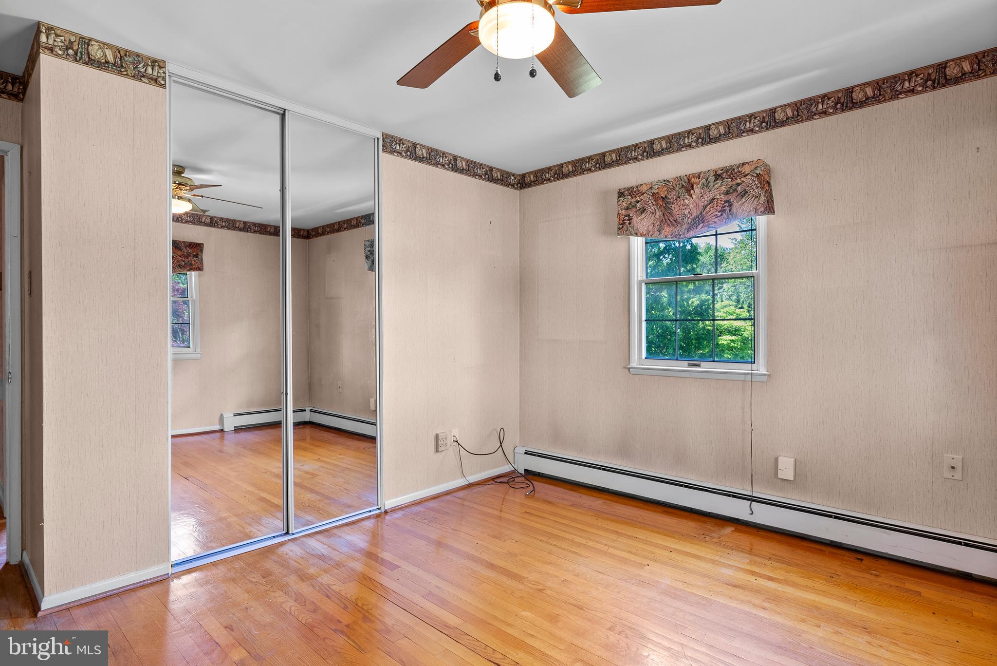 COLUMBIA HILLS - Residential