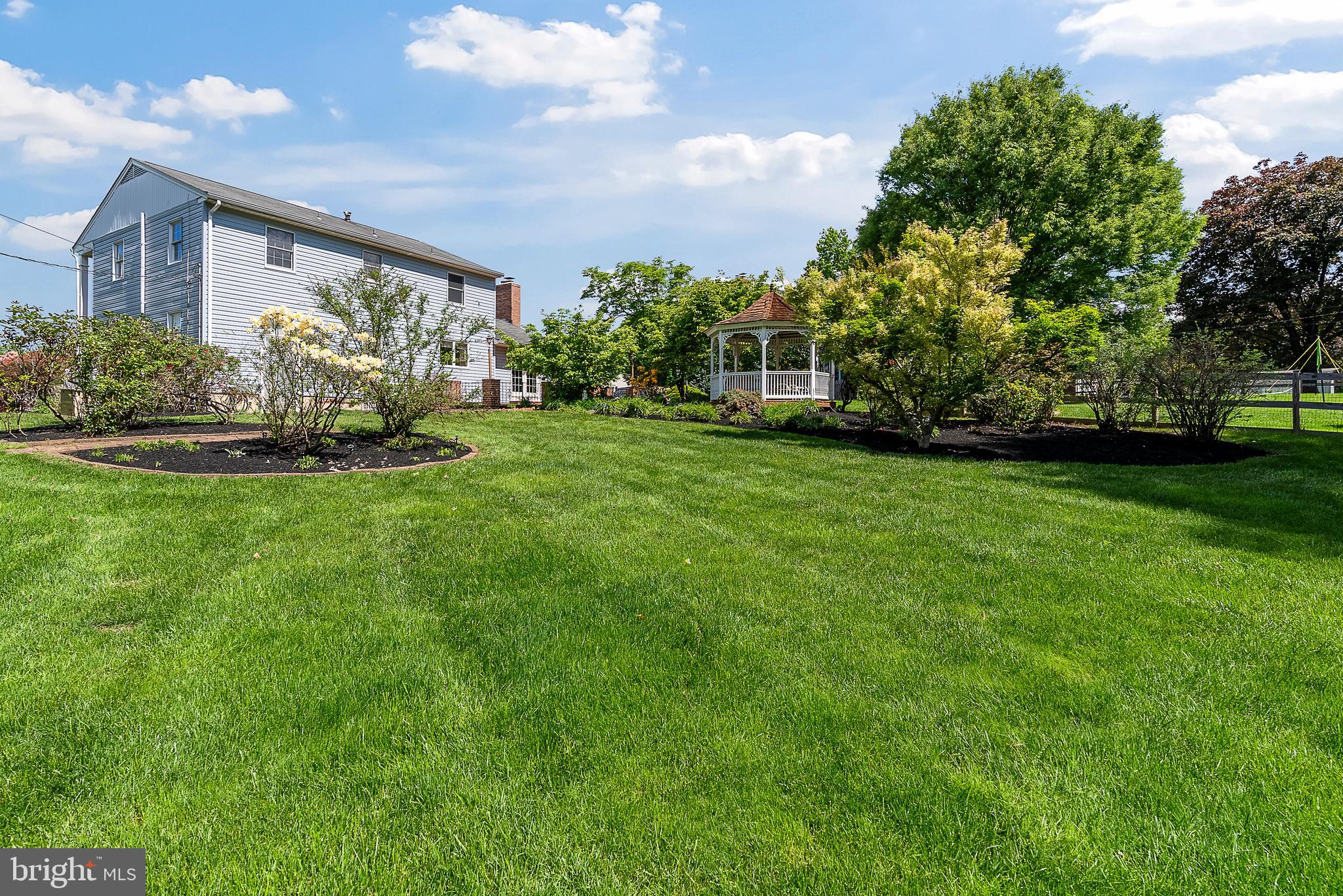 COLUMBIA HILLS - Residential